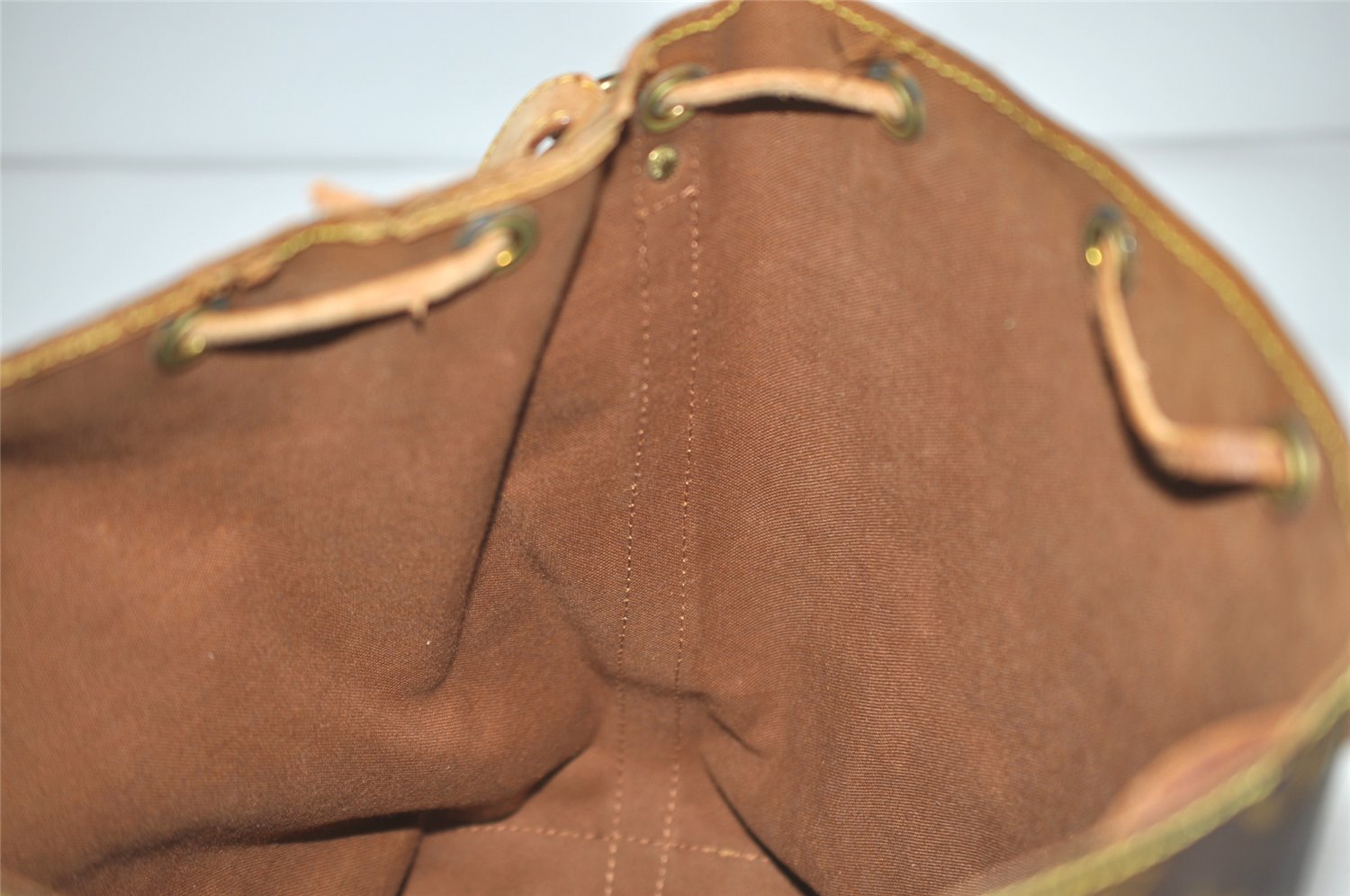 Authentic Louis Vuitton Monogram Noe Shoulder Drawstring Bag M42224 LV 4362I