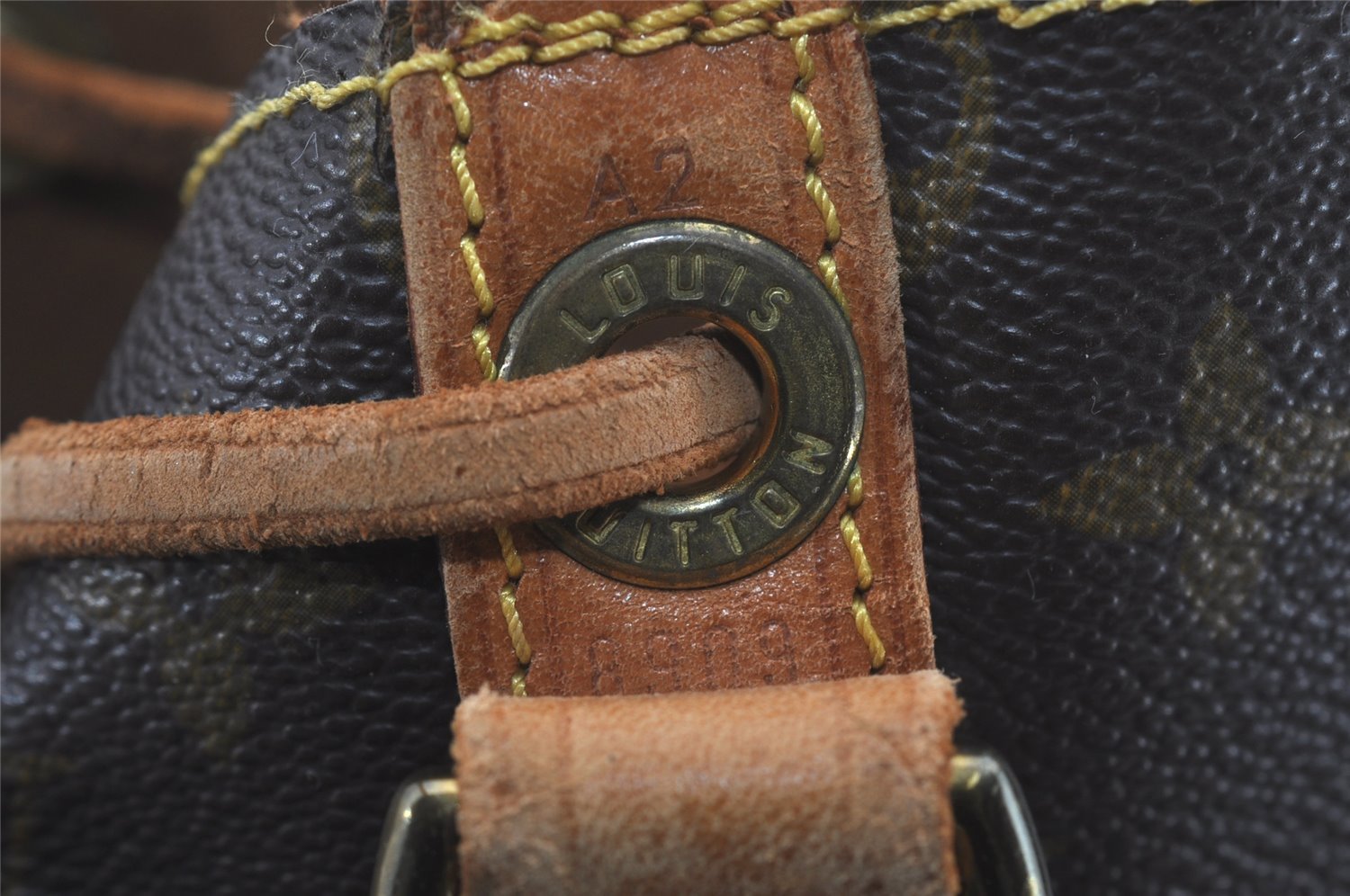 Authentic Louis Vuitton Monogram Noe Shoulder Drawstring Bag M42224 LV 4362I