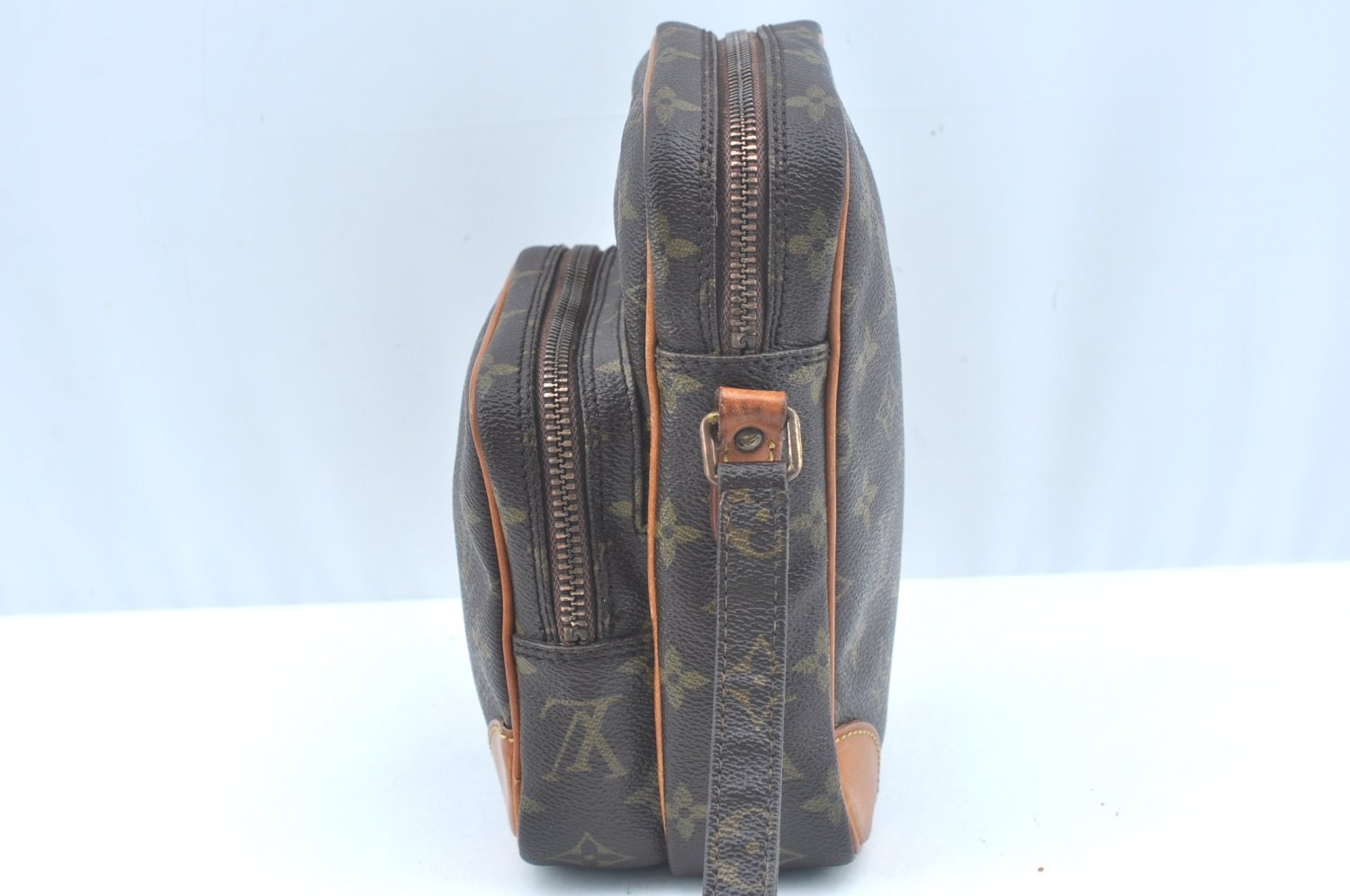 Auth Louis Vuitton Monogram Amazone Shoulder Cross Body Bag M45236 LV Junk 4365H