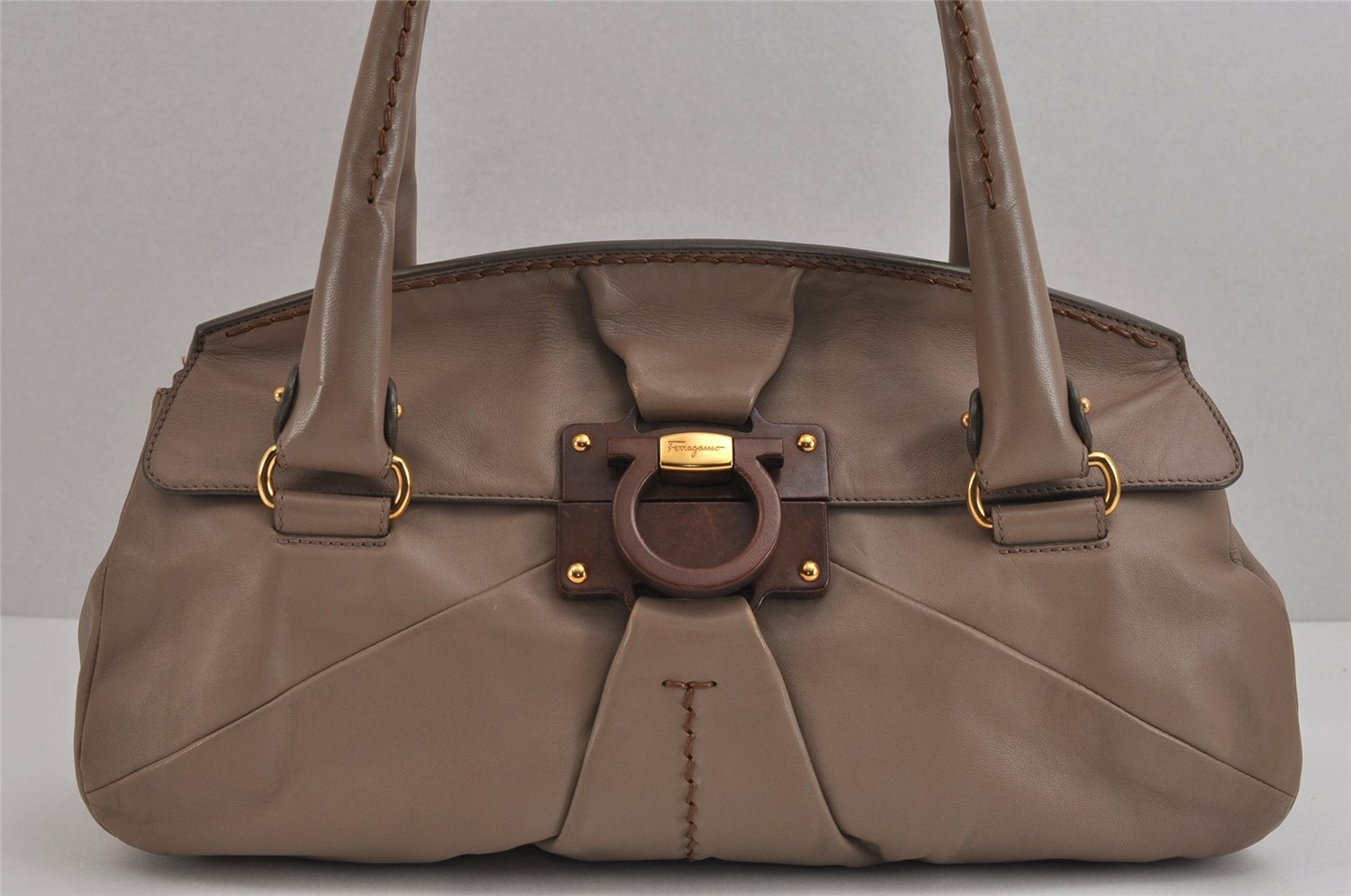 Authentic Salvatore Ferragamo Gancini Leather Shoulder Hand Tote Bag Brown 4367J