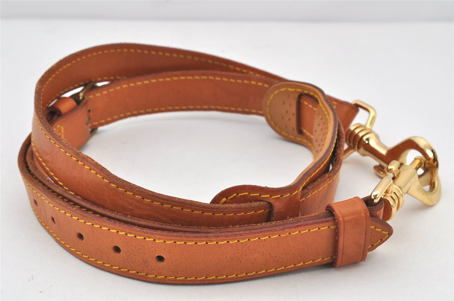 Authentic Louis Vuitton Leather Shoulder Strap Beige 41.1-47.6