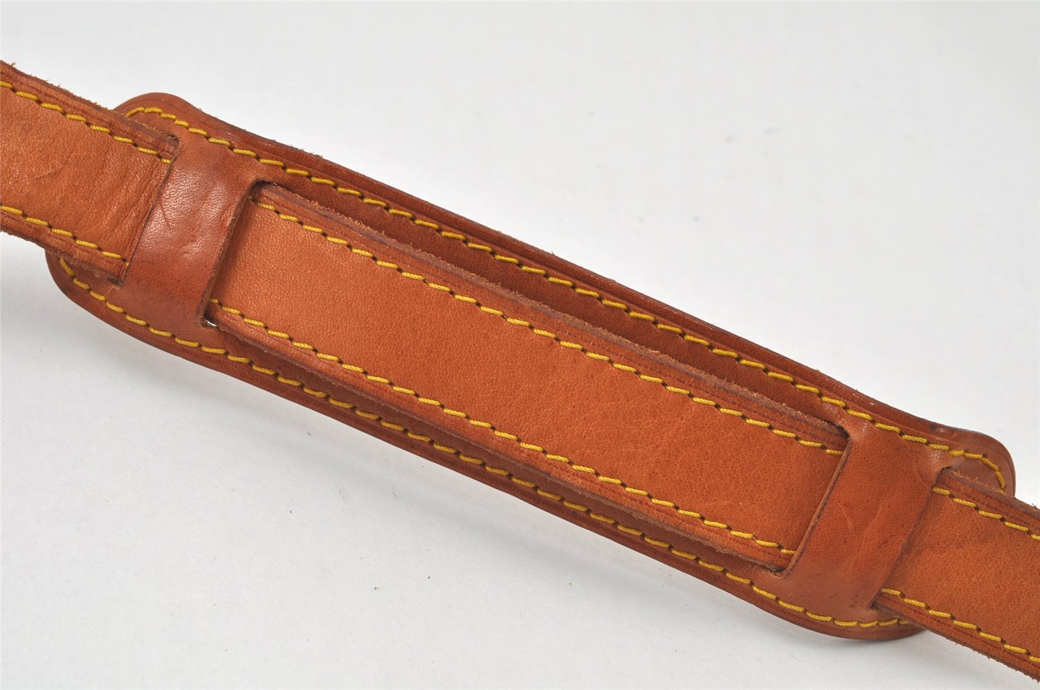 Authentic Louis Vuitton Leather Shoulder Strap Beige 41.1-47.6