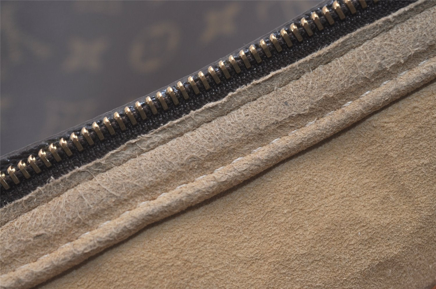 Authentic Louis Vuitton Monogram Looping GM Shoulder Bag M51145 LV 4374J