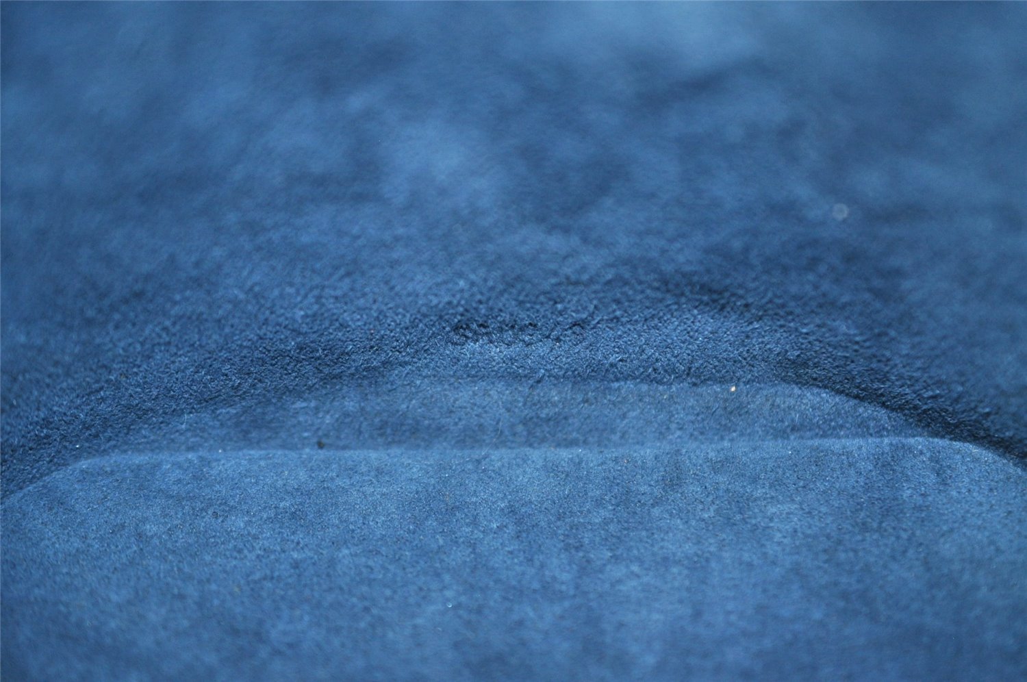 Authentic Louis Vuitton Epi Cannes Cosmetic Hand Bag Purse Blue M48035 LV 4380I