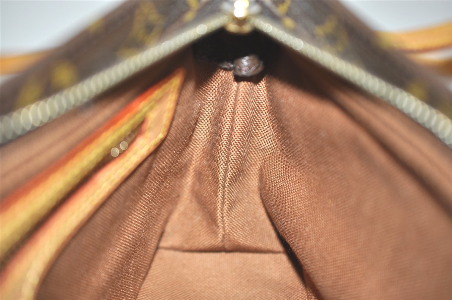 Authentic Louis Vuitton Monogram Trotteur Shoulder Cross Bag M51240 LV 4392I