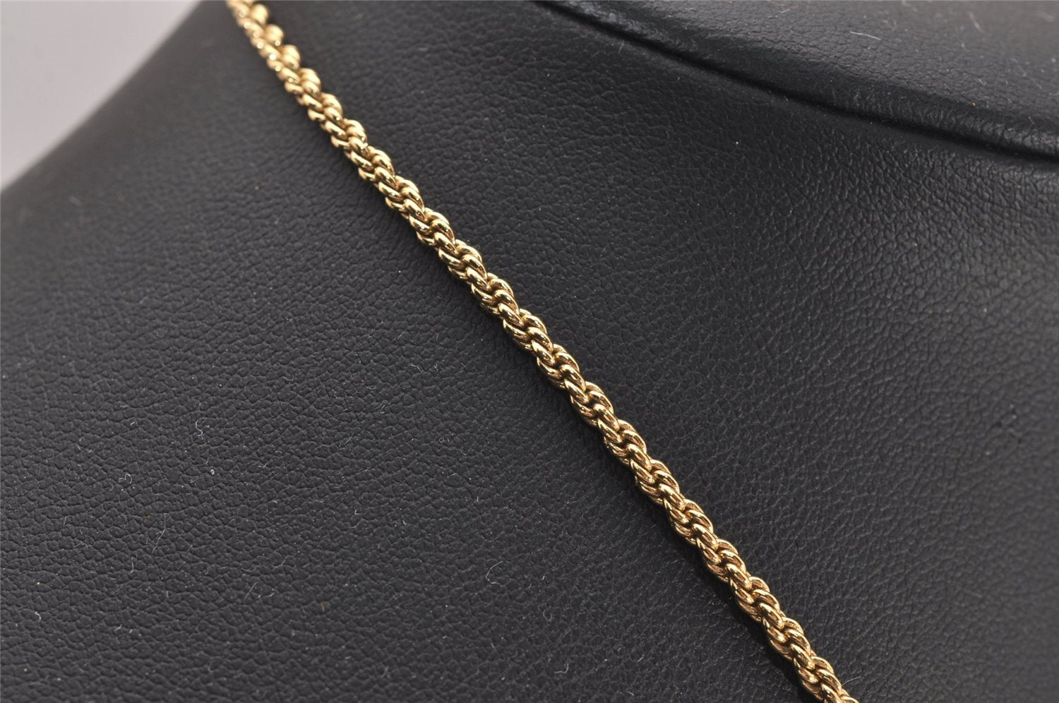 Authentic Christian Dior Gold Tone Chain Rhinestone Pendant Necklace CD 4395J