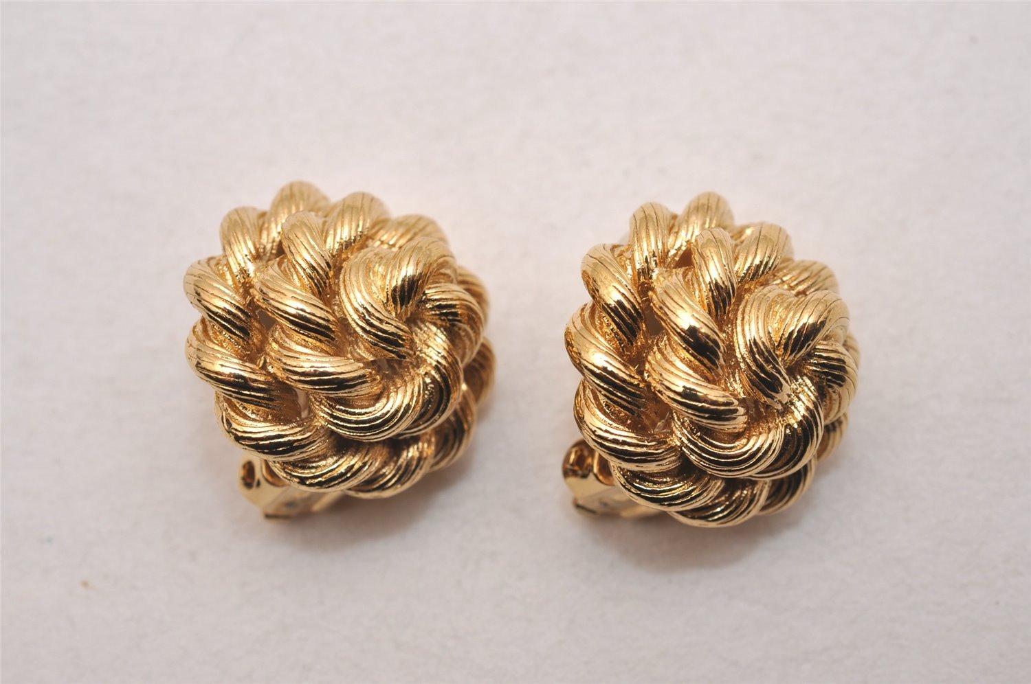 Authentic GIVENCHY Vintage Clip-on Earrings Gold 4398J