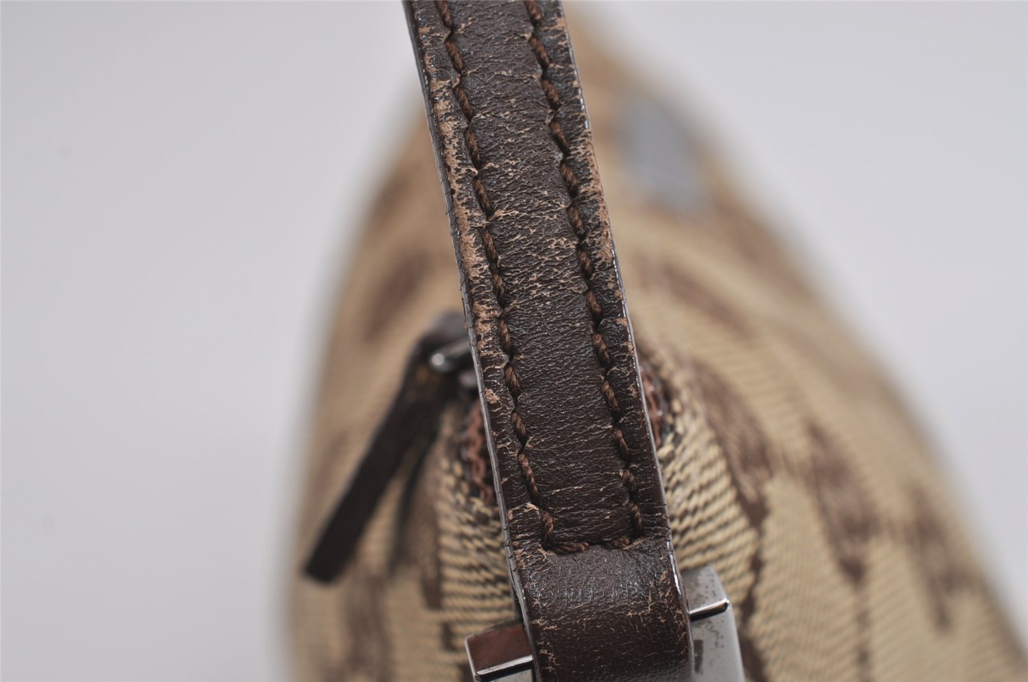 Authentic GUCCI Vintage Hand Bag Pouch Purse GG Canvas Leather 07198 Brown 4401J