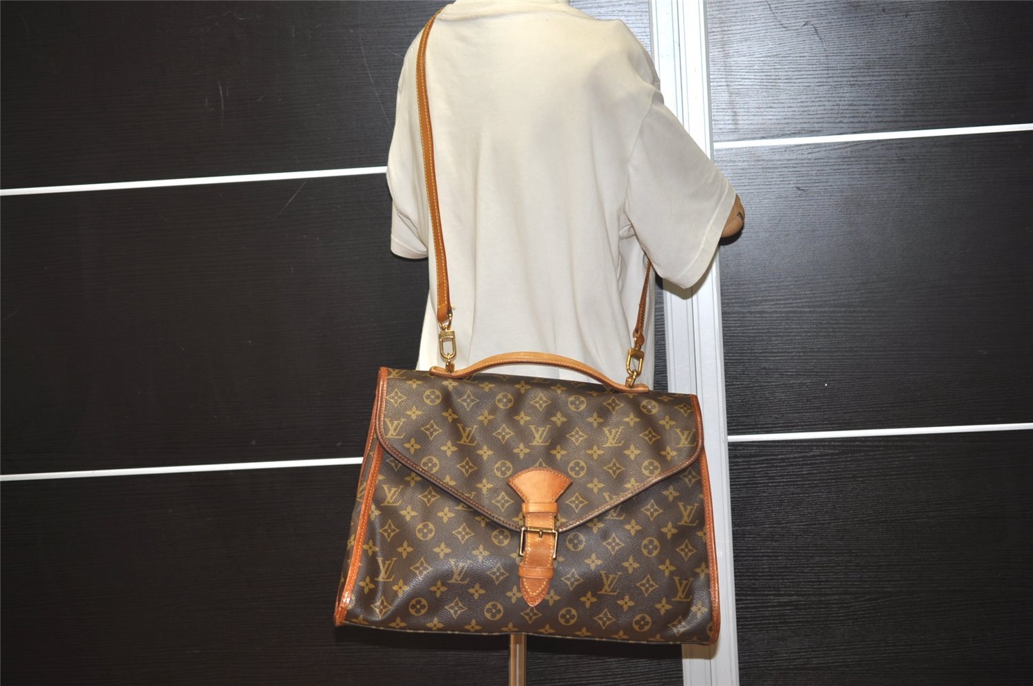Authentic Louis Vuitton Monogram Beverly 41 M51121 2Way Shoulder Hand Bag 4411J
