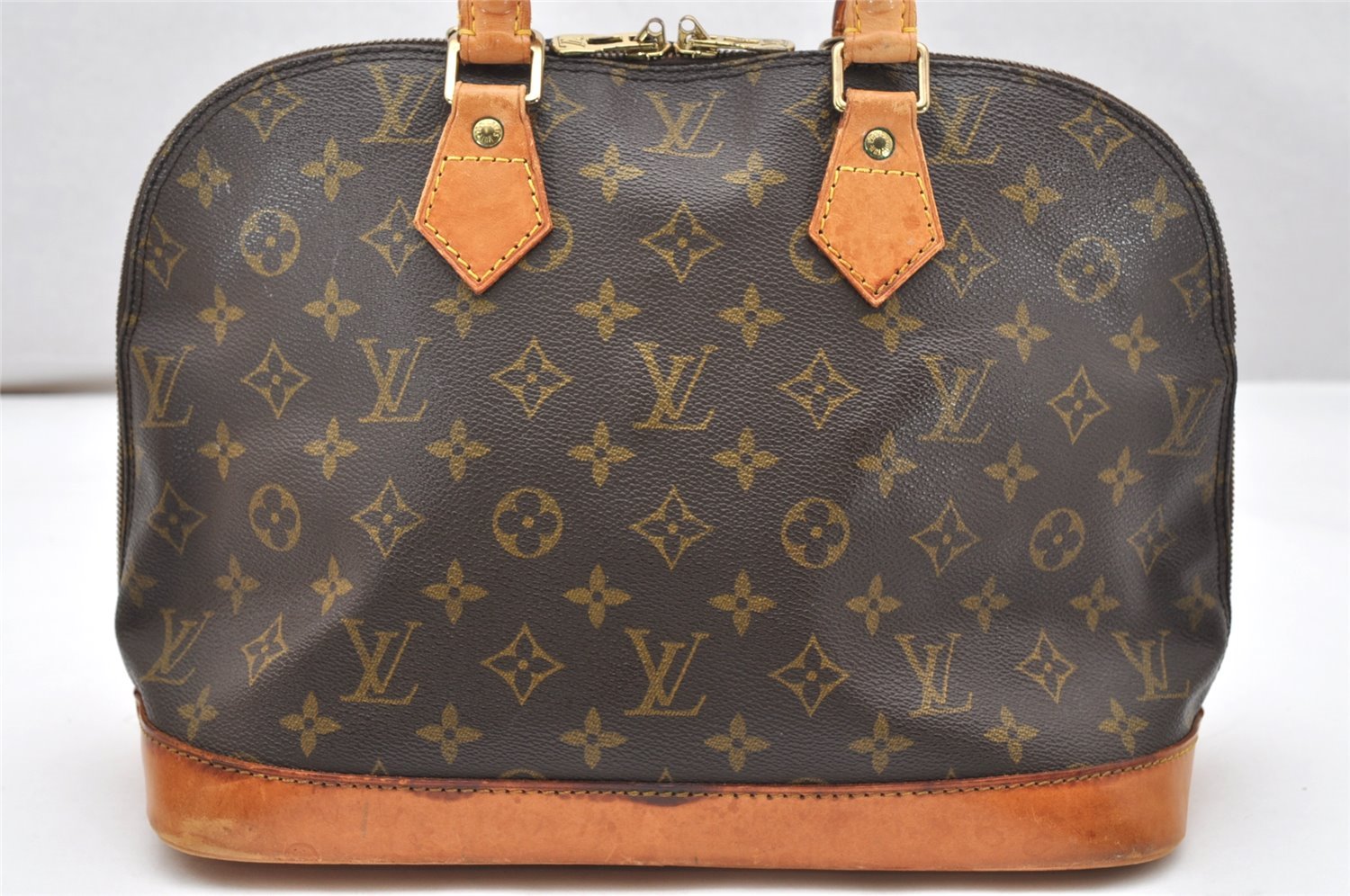 Authentic Louis Vuitton Monogram Alma Hand Bag Purse M51130 LV 4411K