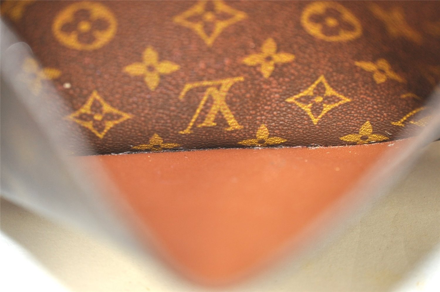 Authentic Louis Vuitton Monogram Saint Cloud GM M51242 Shoulder Cross Bag 4413J