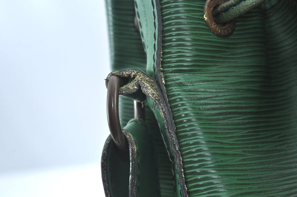 Authentic Louis Vuitton Epi Noe Shoulder Drawstring Bag Green M44004 LV 4418I