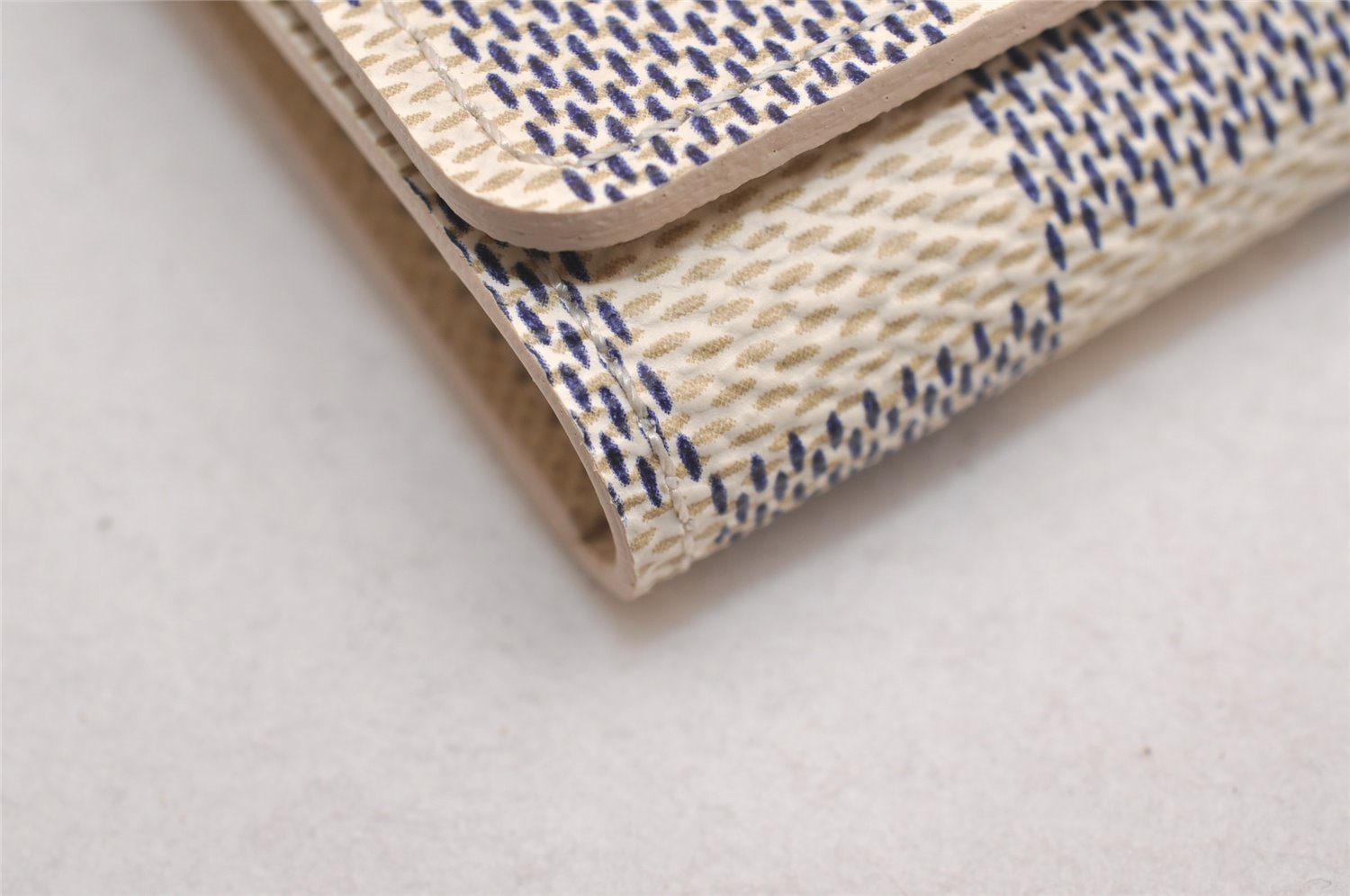 Authentic Louis Vuitton Damier Azur Multicles 4 Key Case Holder N60020 LV 4418J