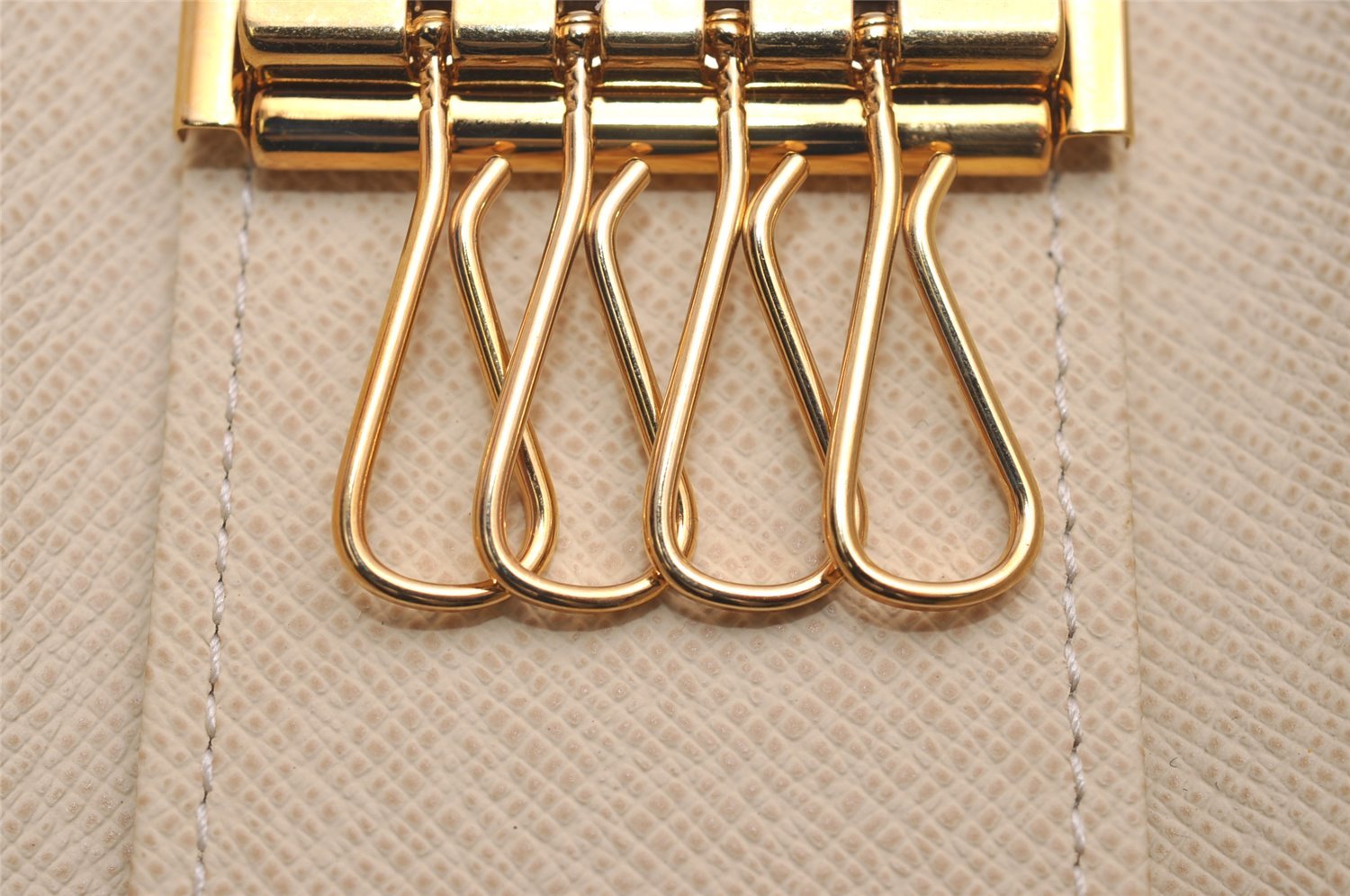 Authentic Louis Vuitton Damier Azur Multicles 4 Key Case Holder N60020 LV 4418J