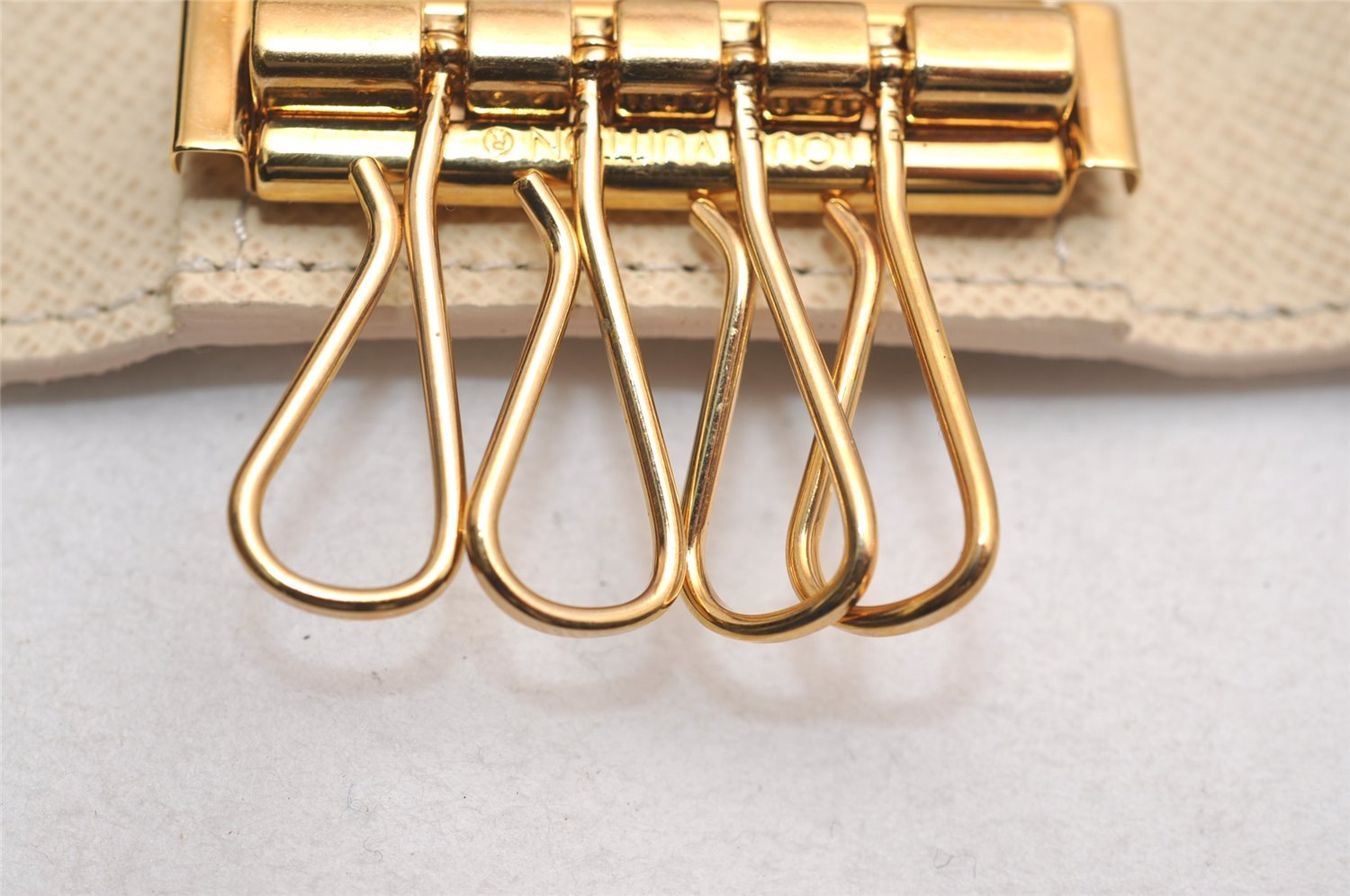 Authentic Louis Vuitton Damier Azur Multicles 4 Key Case Holder N60020 LV 4418J