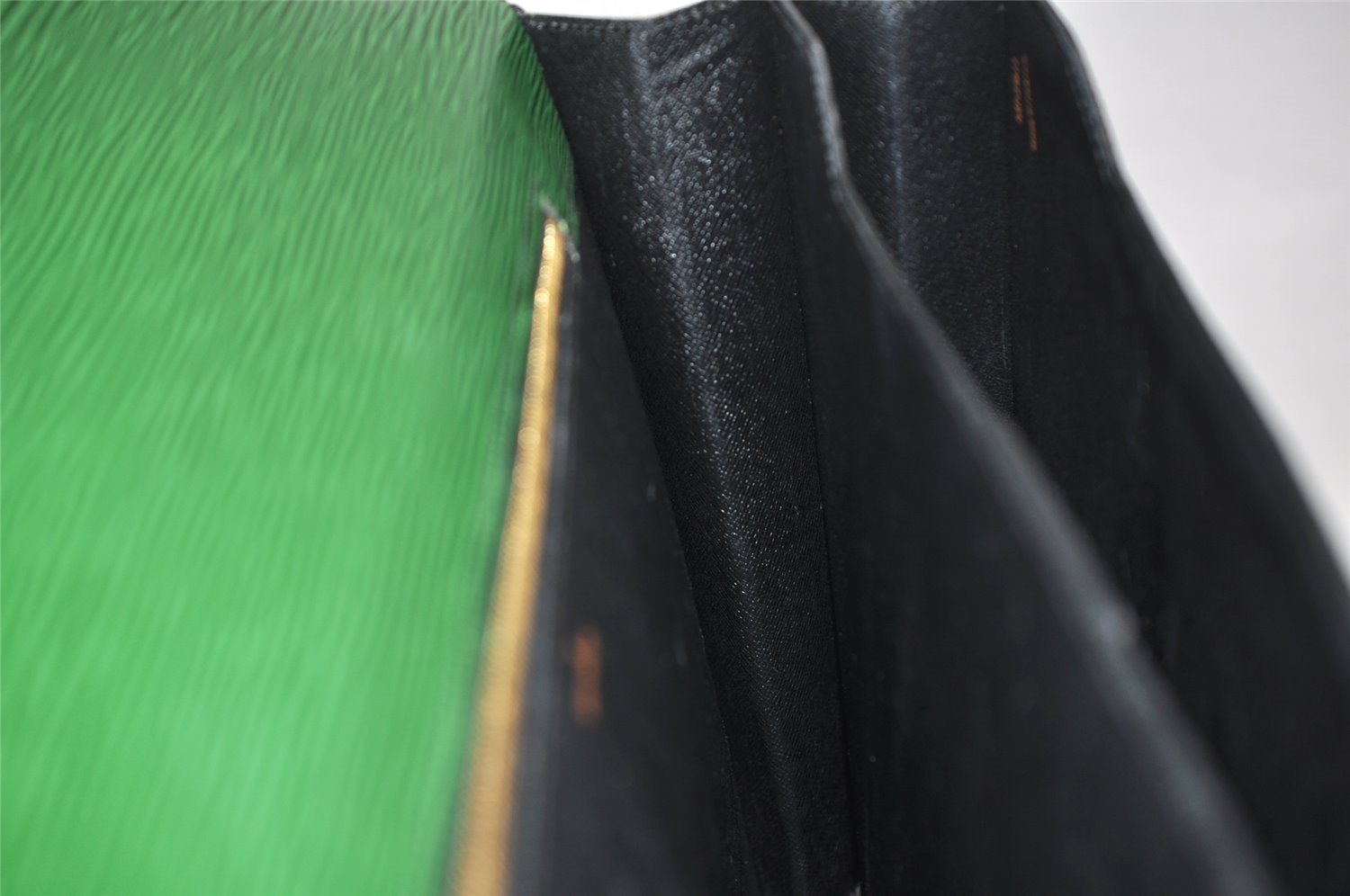 Authentic Louis Vuitton Epi Serviette Conseiller Briefcase Green M54424 LV 4418K