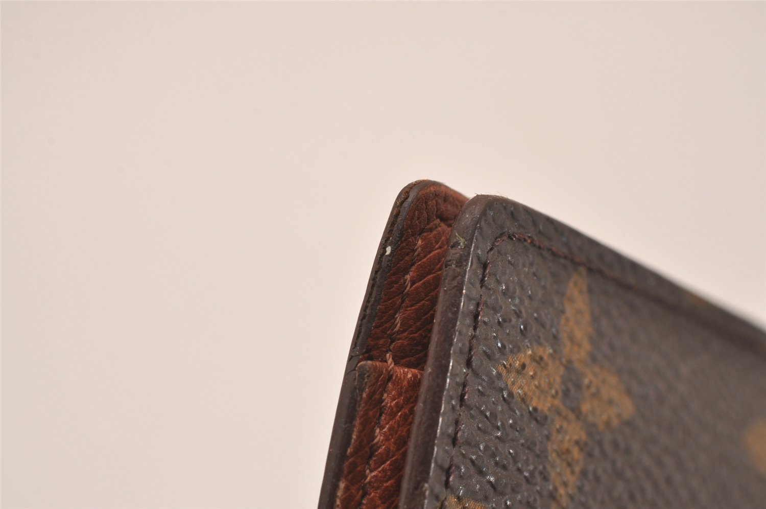 Authentic Louis Vuitton Monogram Couverture Passport Cover M60179 LV 4419J