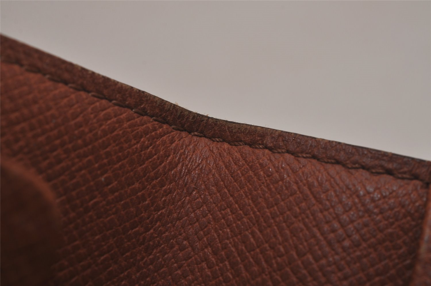 Authentic Louis Vuitton Monogram Couverture Passport Cover M60179 LV 4419J