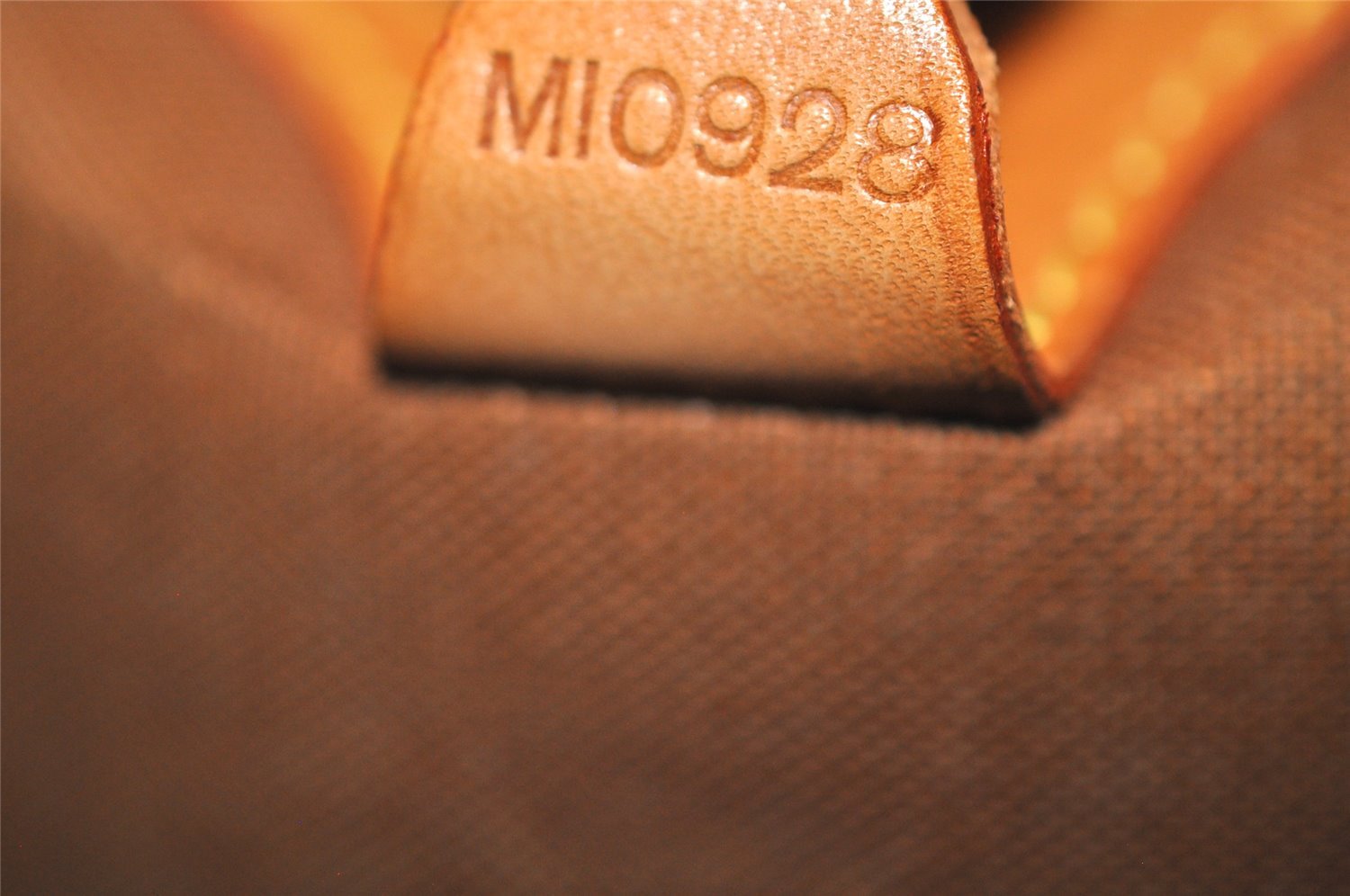 Authentic Louis Vuitton Monogram Ellipse MM Hand Bag M51126 LV Junk 4420I