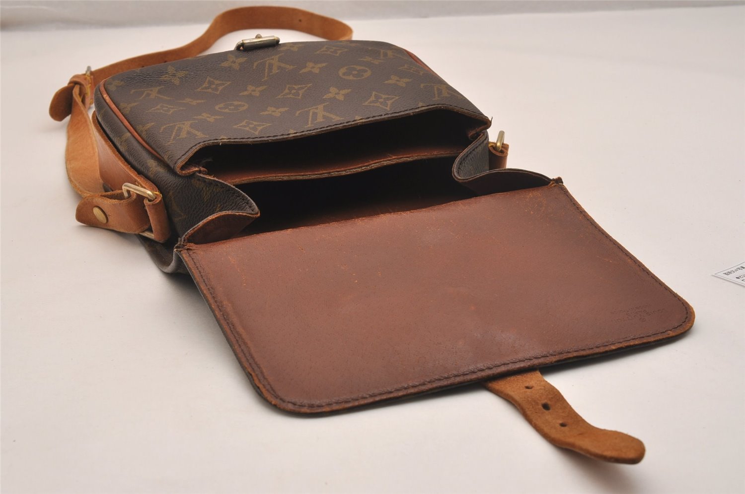 Authentic Louis Vuitton Monogram Cartouchiere MM Shoulder Bag Old Model 4424J