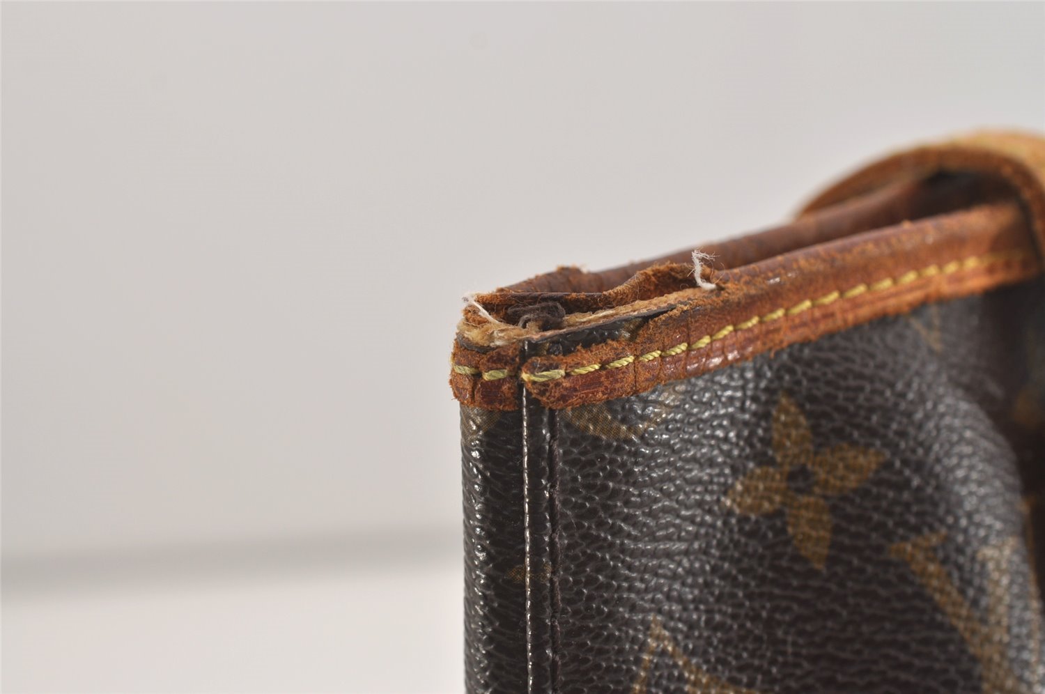 Authentic Louis Vuitton Monogram Bucket PM Shoulder Tote Bag M42238 LV 4426J