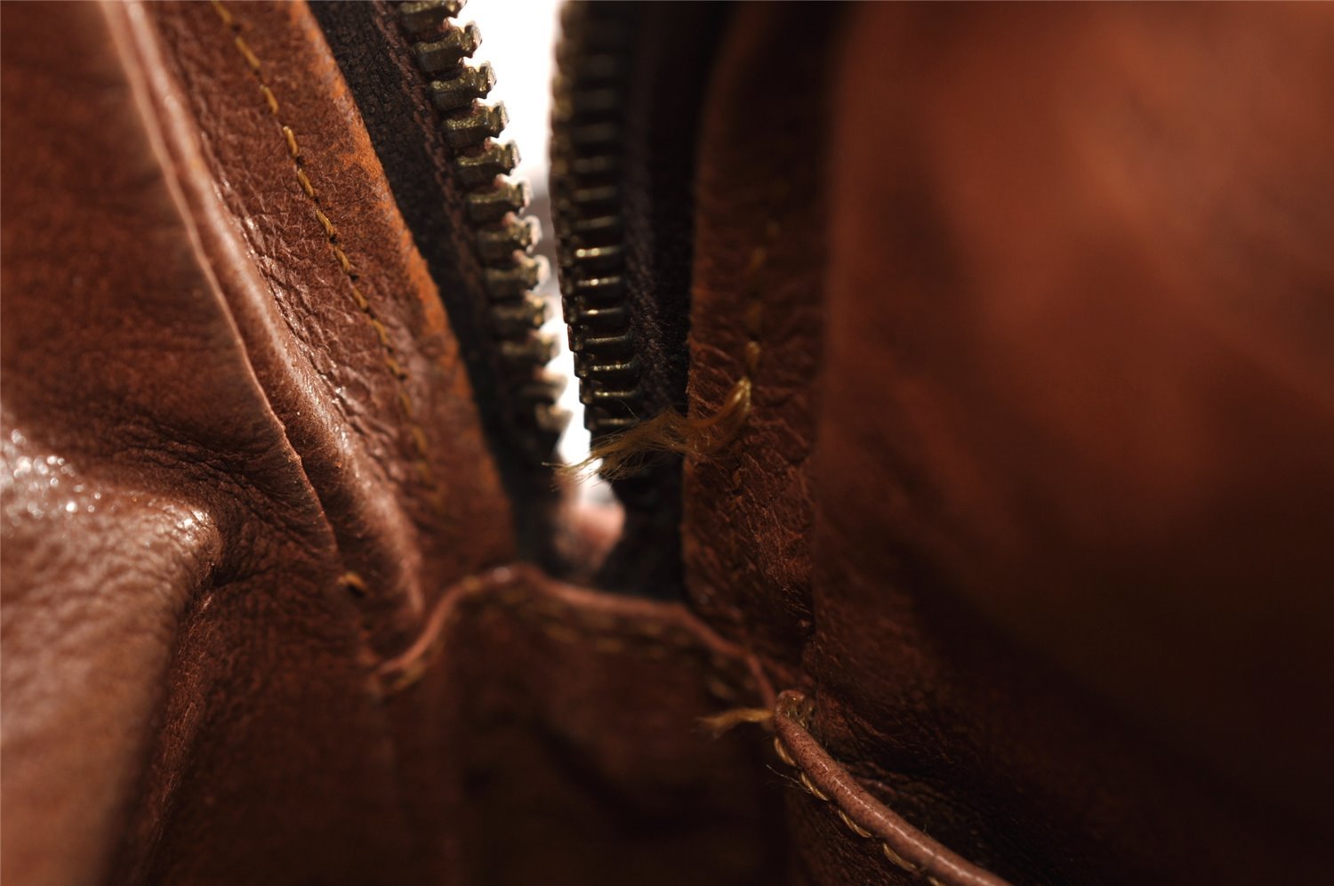 Authentic Louis Vuitton Monogram Amazone Shoulder Cross Bag Old Model LV 4428I