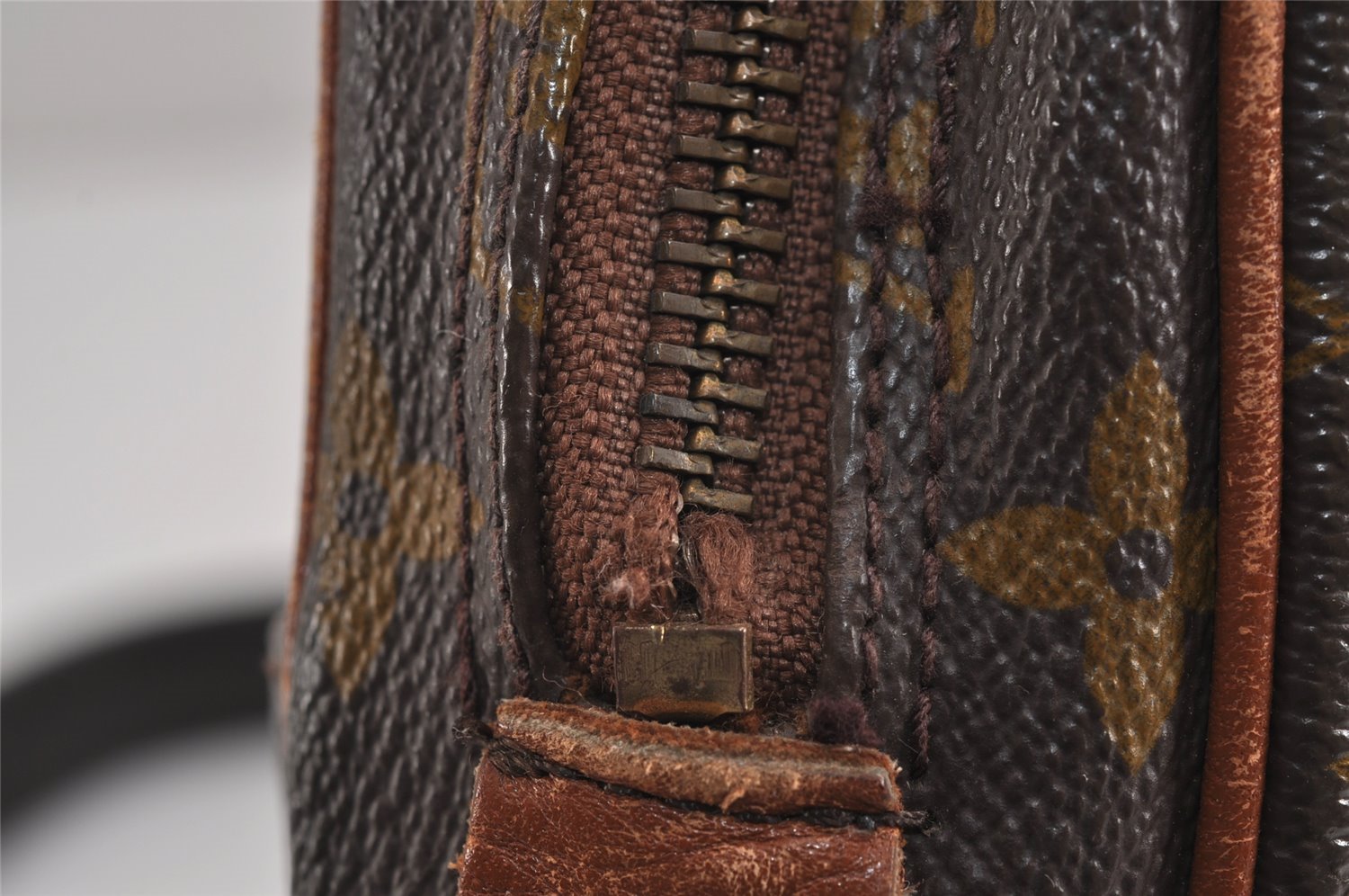 Authentic Louis Vuitton Monogram Danube Shoulder Cross Bag Old Model LV 4429J