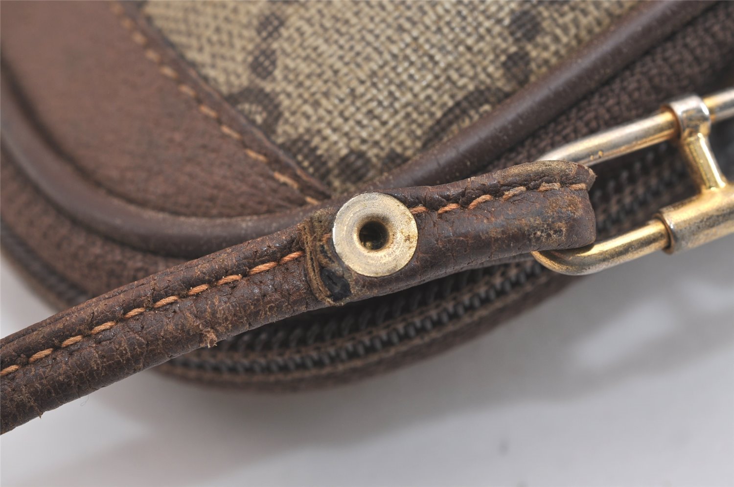 Authentic GUCCI Shoulder Cross Body Bag GG PVC Leather Brown Junk 4436J