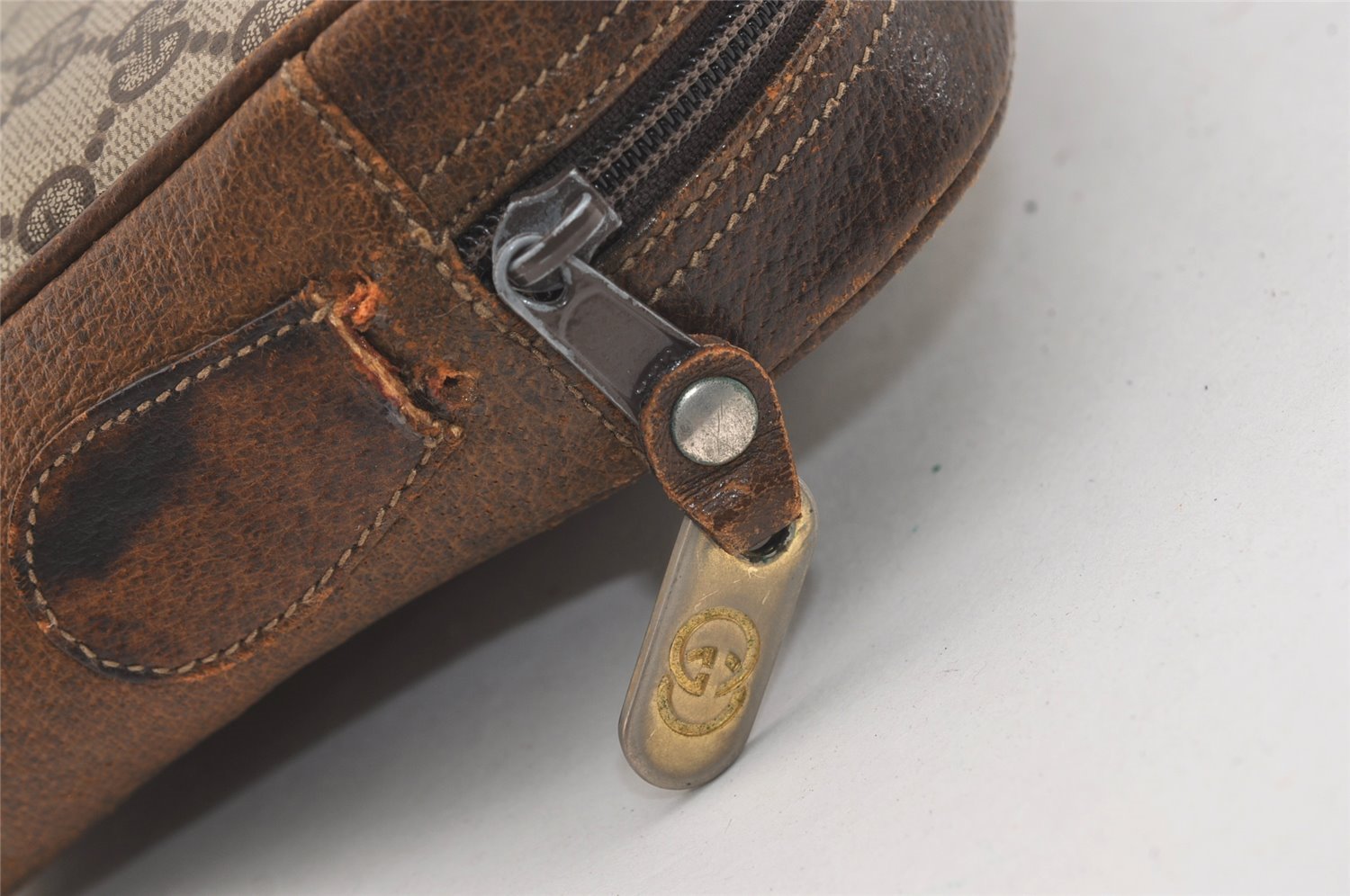 Authentic GUCCI Vintage Shoulder Bag Purse GG PVC Leather Brown Junk 4437J