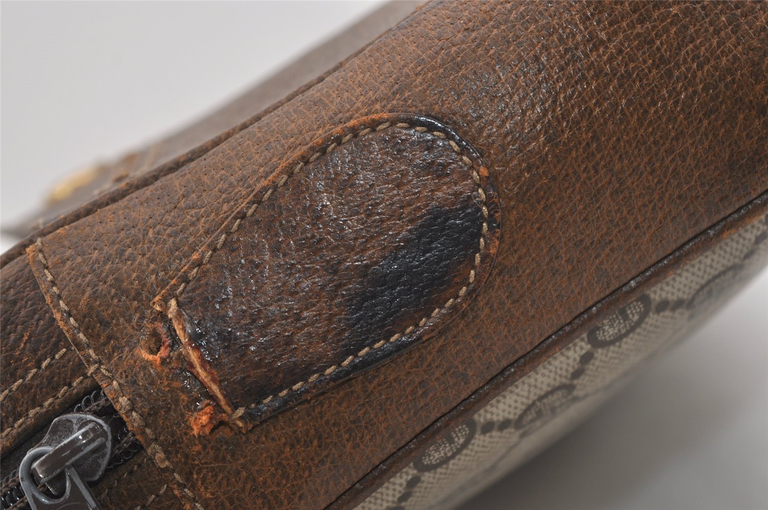 Authentic GUCCI Vintage Shoulder Bag Purse GG PVC Leather Brown Junk 4437J