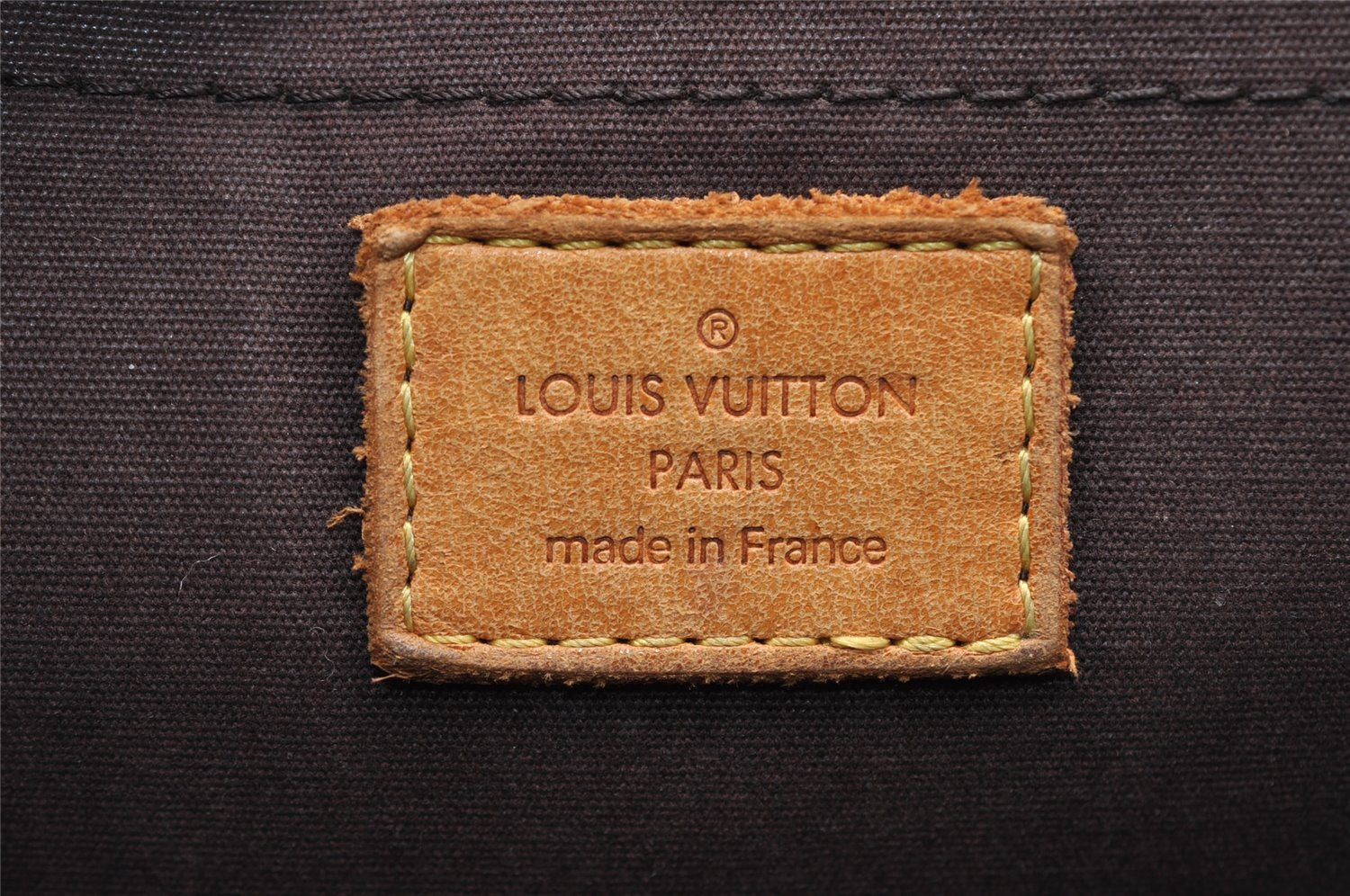 Auth Louis Vuitton Vernis Rose Wood Avenue Shoulder Bag Wine Red M93510 LV 4438I