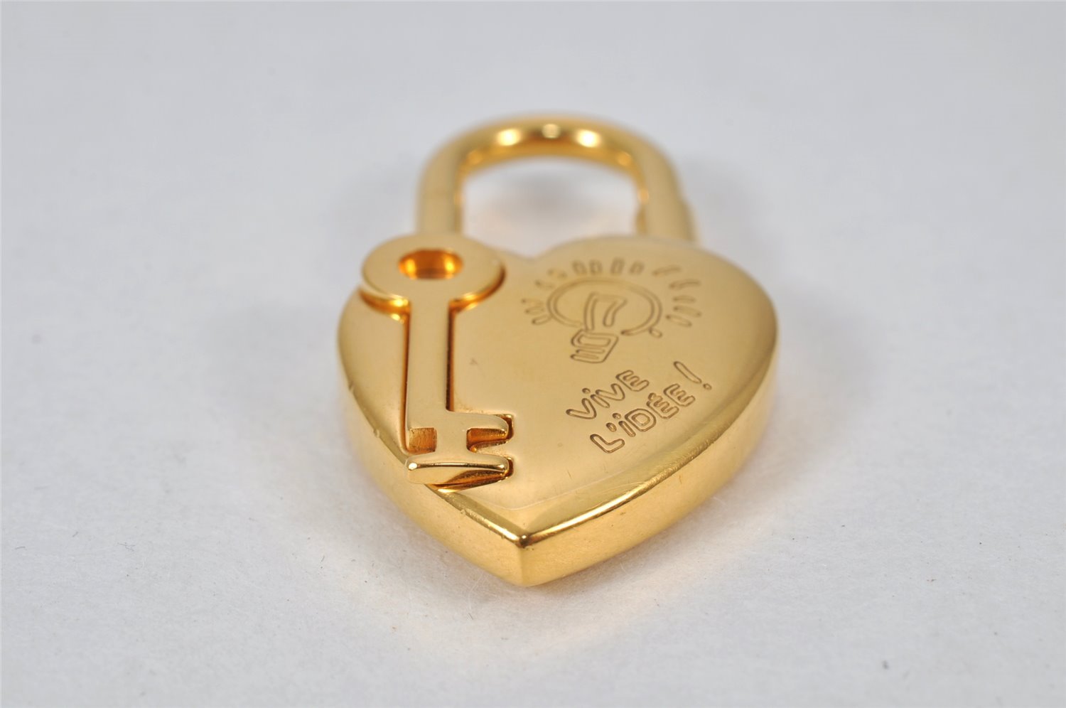 Authentic HERMES Cadena Padlock Le fantasie Heart Gold Plating Junk 4439K