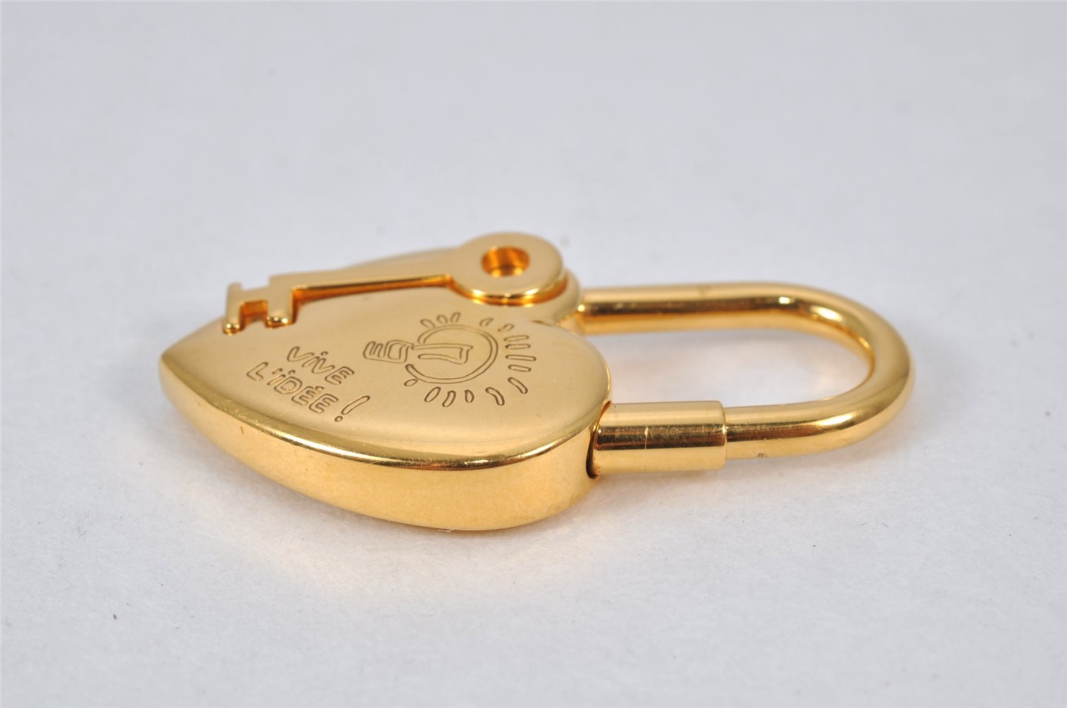 Authentic HERMES Cadena Padlock Le fantasie Heart Gold Plating Junk 4439K