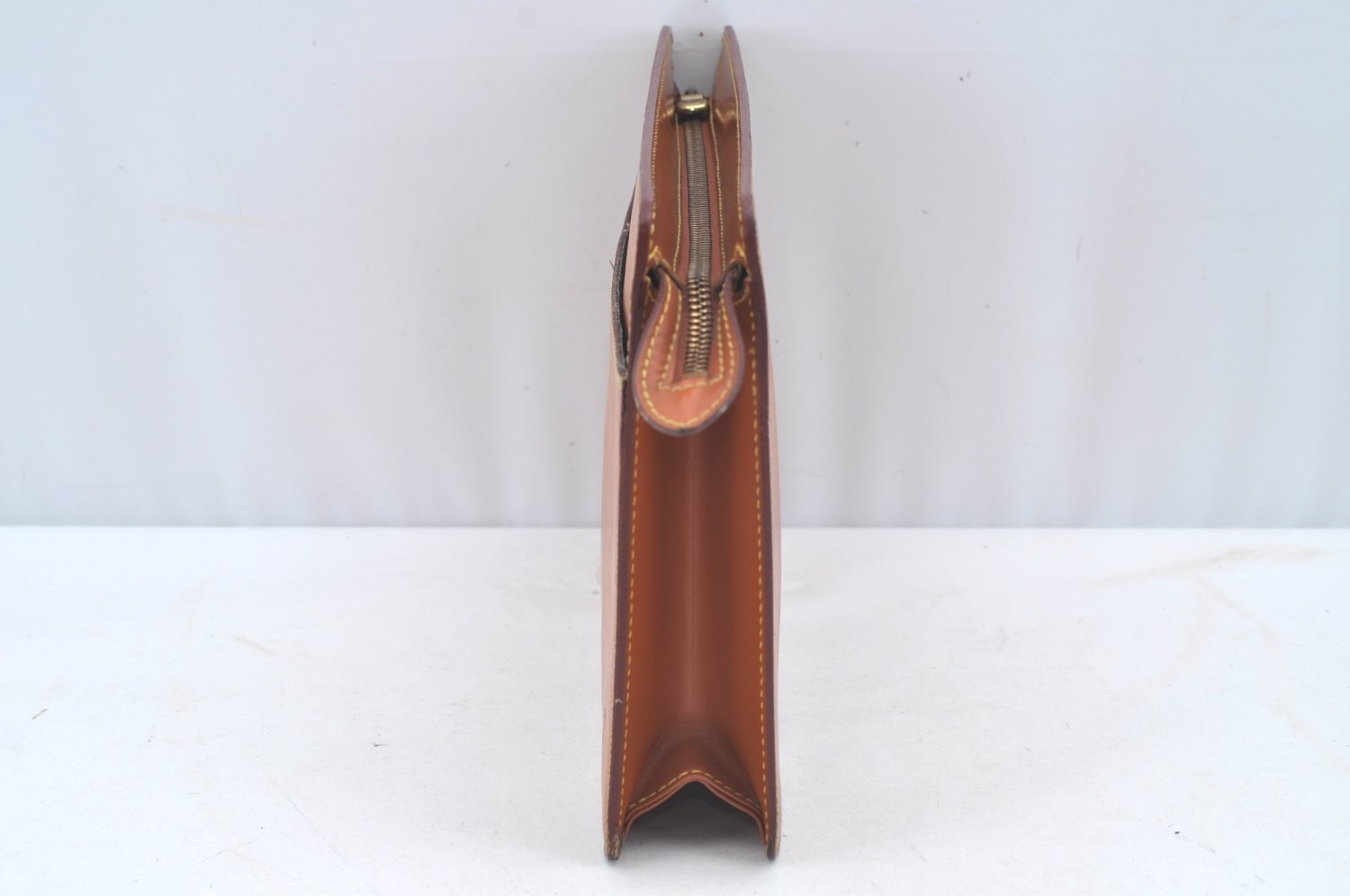 Authentic Louis Vuitton Epi Pochette Homme Clutch Hand Bag Brown M52528 LV 4440I