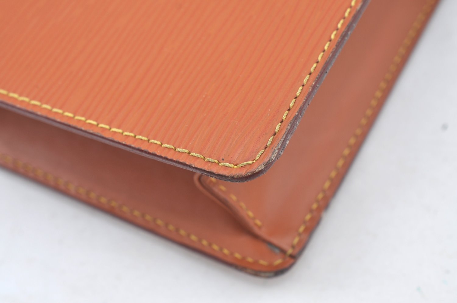 Authentic Louis Vuitton Epi Pochette Homme Clutch Hand Bag Brown M52528 LV 4440I