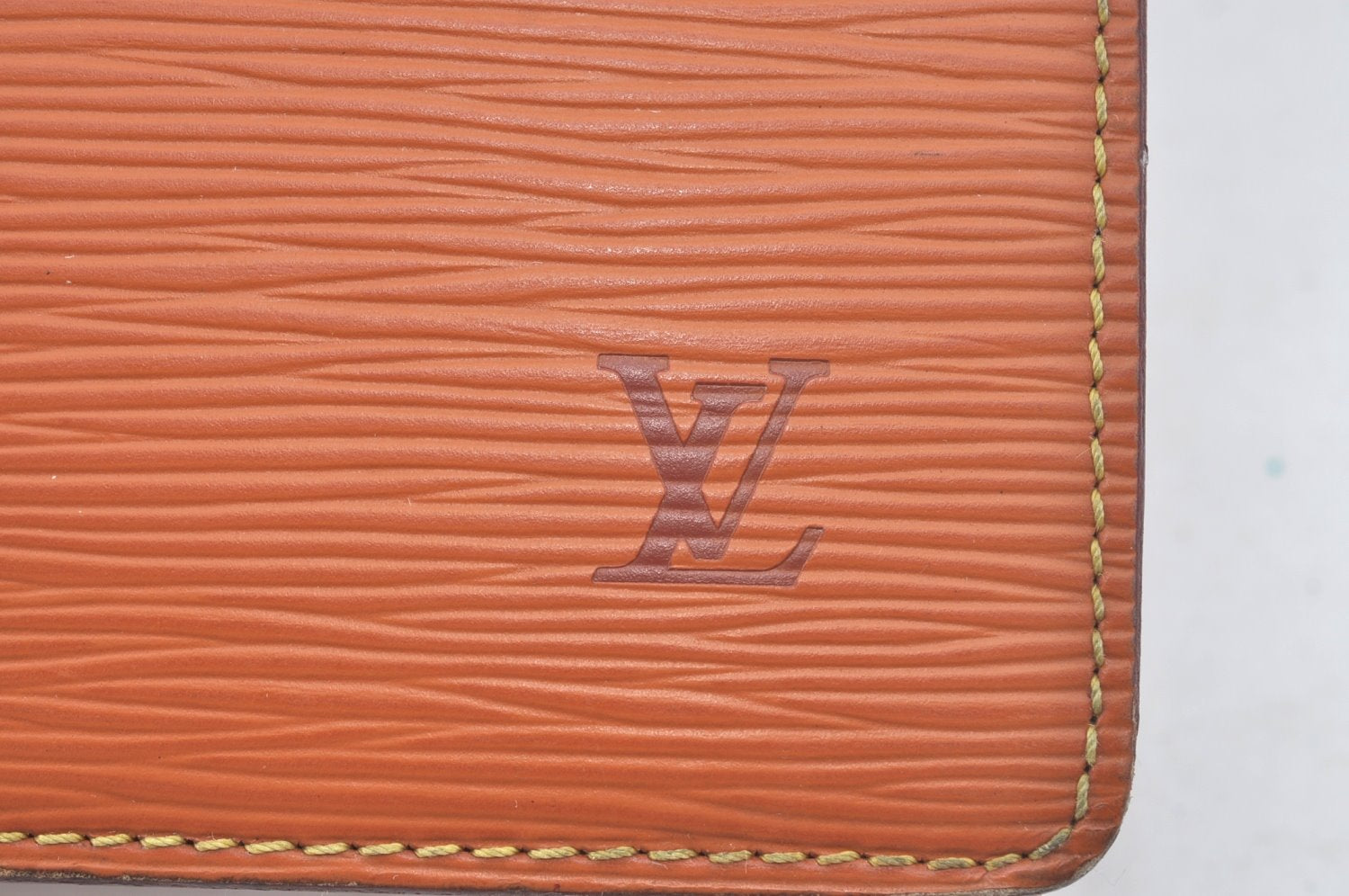 Authentic Louis Vuitton Epi Pochette Homme Clutch Hand Bag Brown M52528 LV 4440I