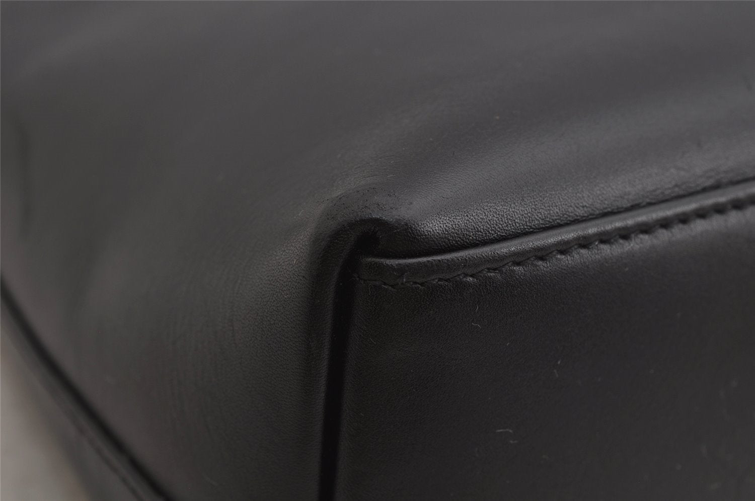 Authentic GUCCI Vintage Bamboo Shoulder Hand Bag Purse Leather Black 4440J