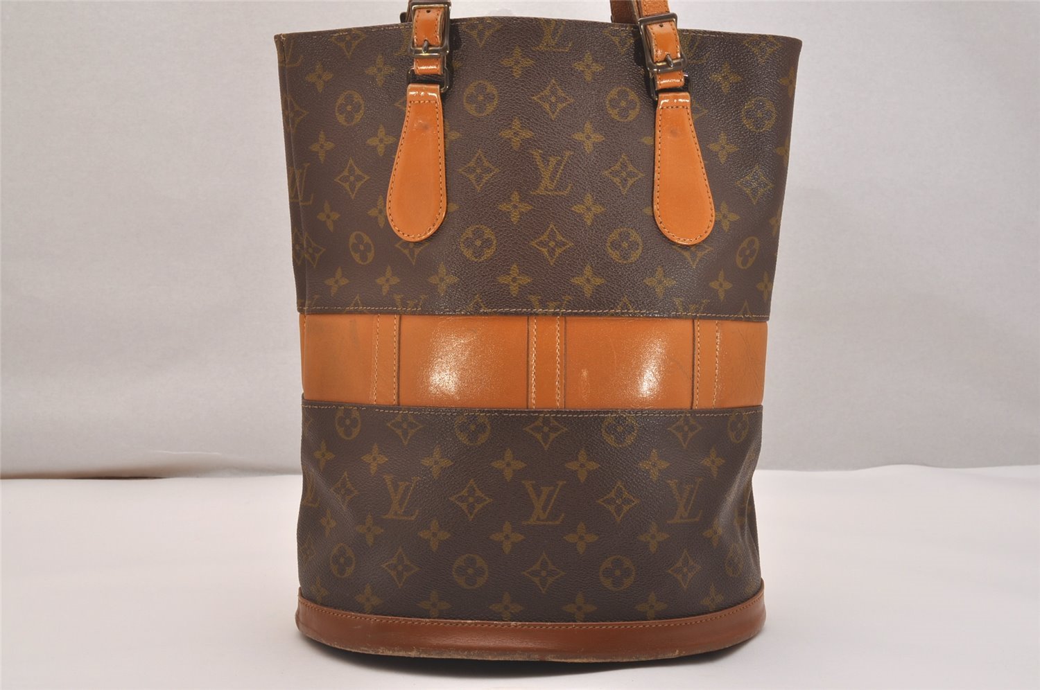 Authentic Louis Vuitton Monogram Bucket GM Shoulder Bag T42236 USA Model 4443J
