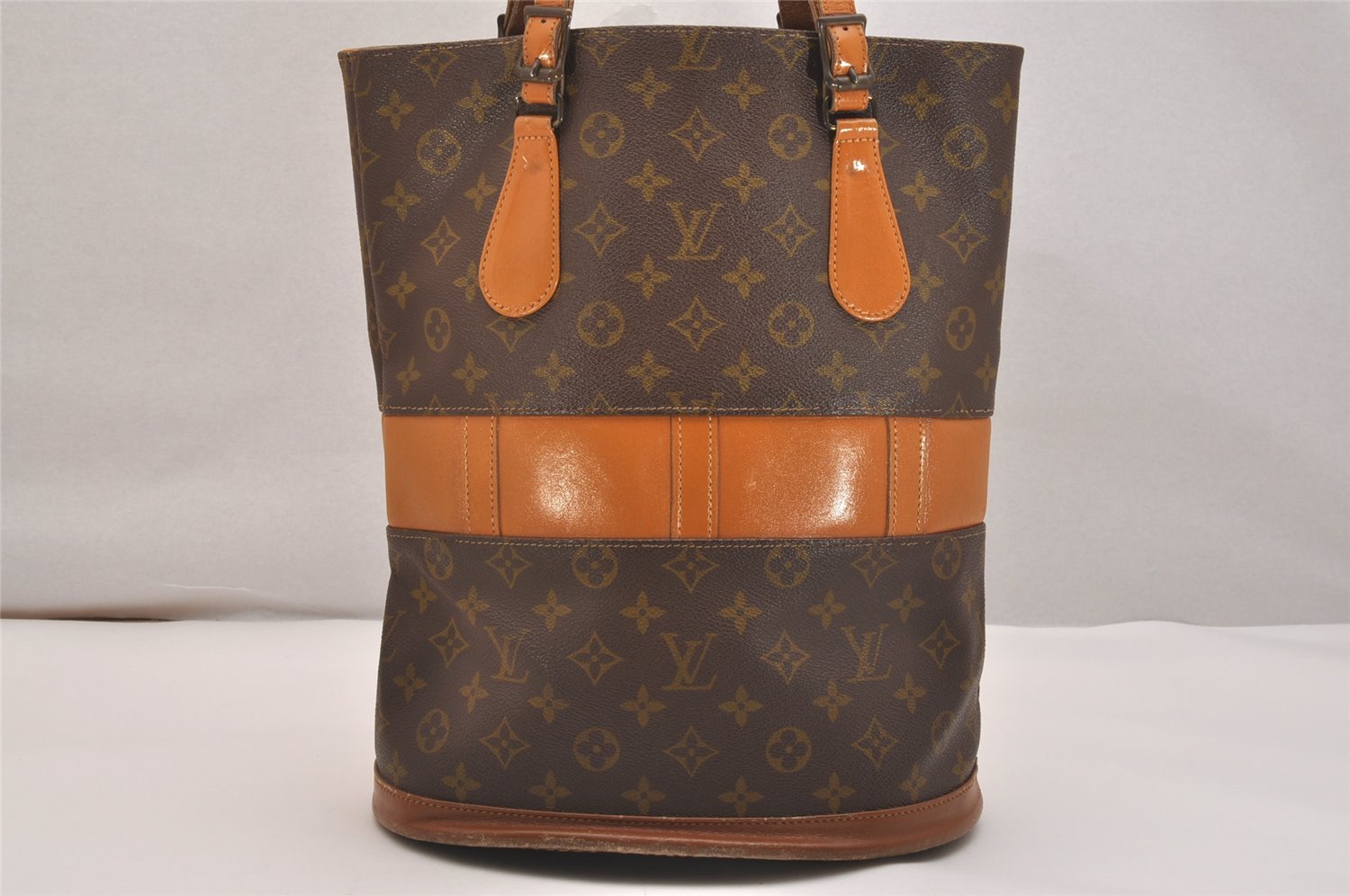 Authentic Louis Vuitton Monogram Bucket GM Shoulder Bag T42236 USA Model 4443J