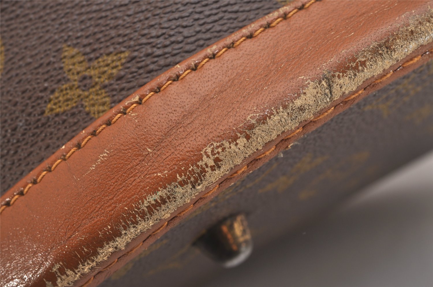 Authentic Louis Vuitton Monogram Bucket GM Shoulder Bag T42236 USA Model 4443J