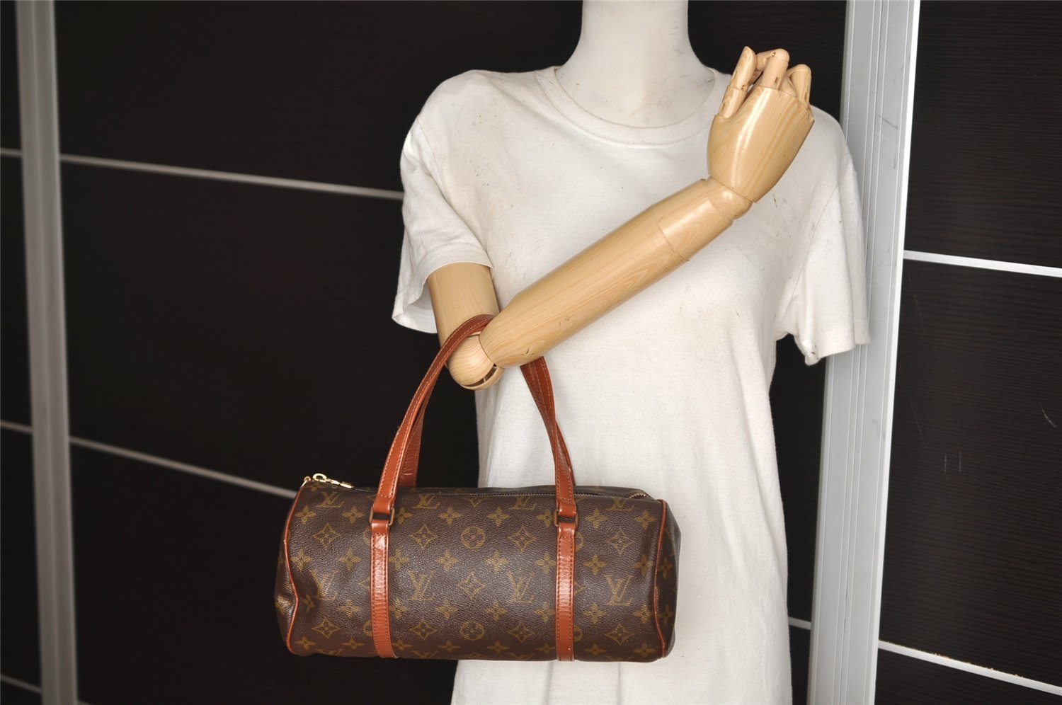Authentic Louis Vuitton Monogram Papillon 30 Hand Bag Old Model LV 4444J