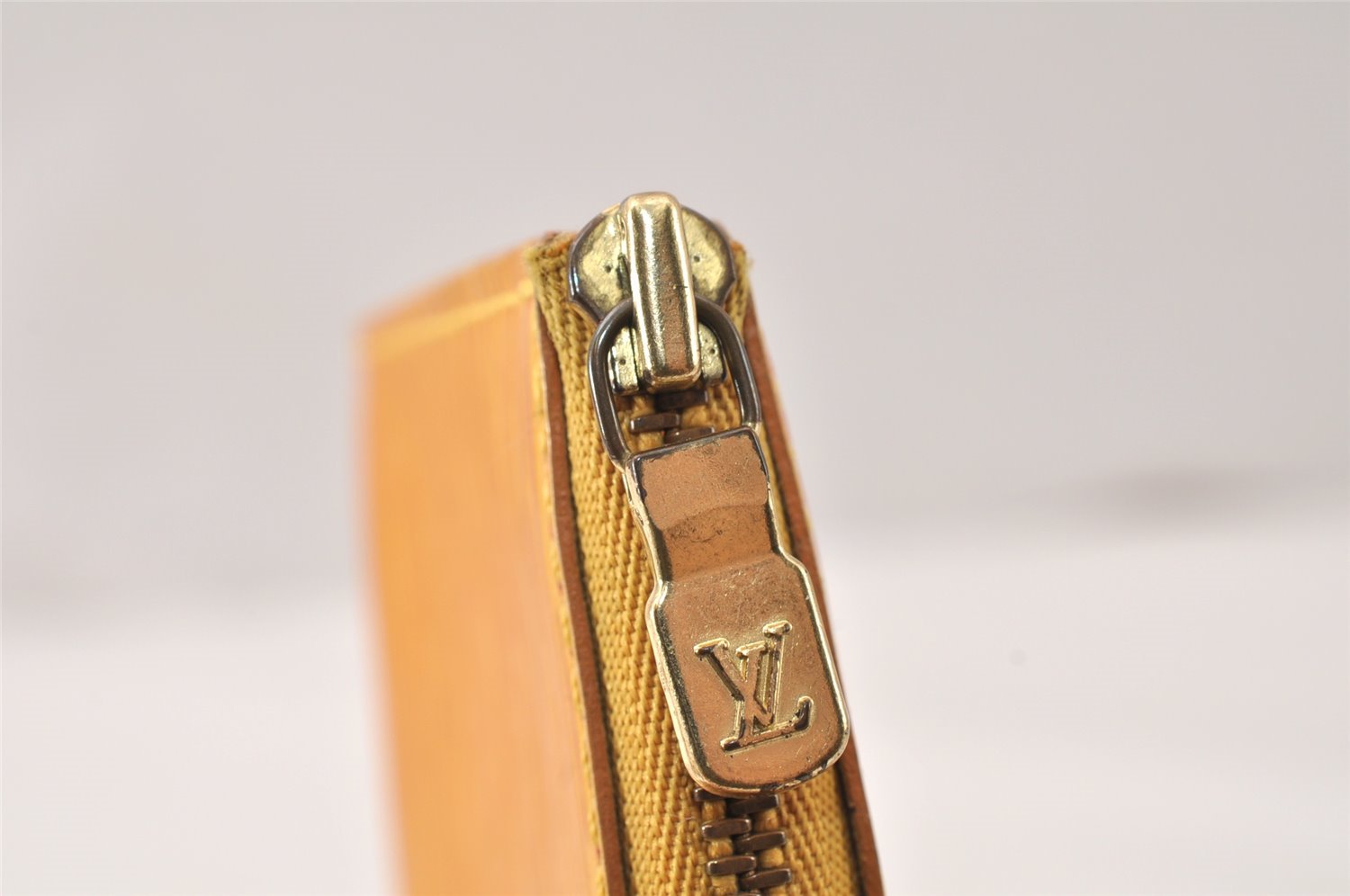 Authentic Louis Vuitton Epi Pochette Accessoires Pouch Yellow M52959 Junk 4444K