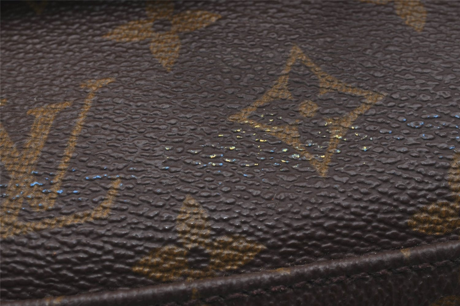 Authentic Louis Vuitton Monogram Saint Cloud MM M51243 Shoulder Cross Bag 4447J