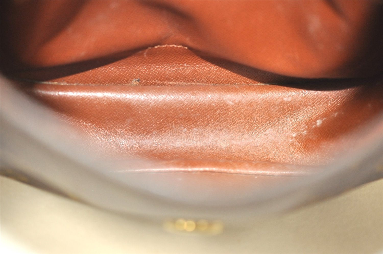 Authentic Louis Vuitton Monogram Saint Cloud MM M51243 Shoulder Cross Bag 4447J