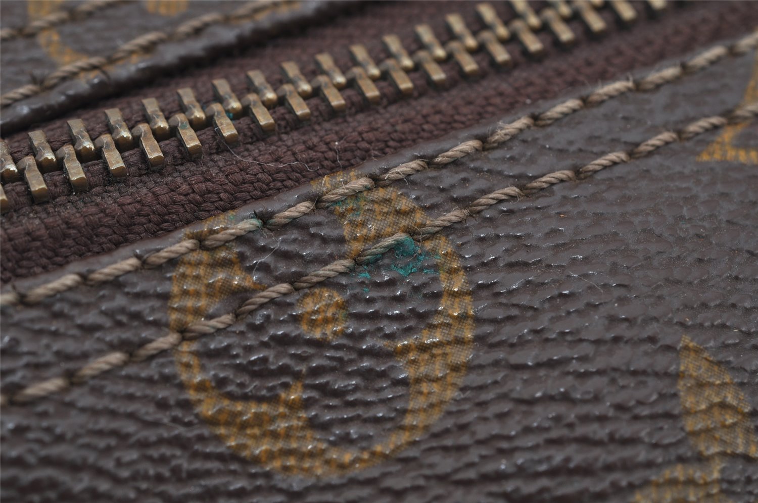 Authentic Louis Vuitton Monogram Papillon 26 Hand Bag Old Model LV 4448J