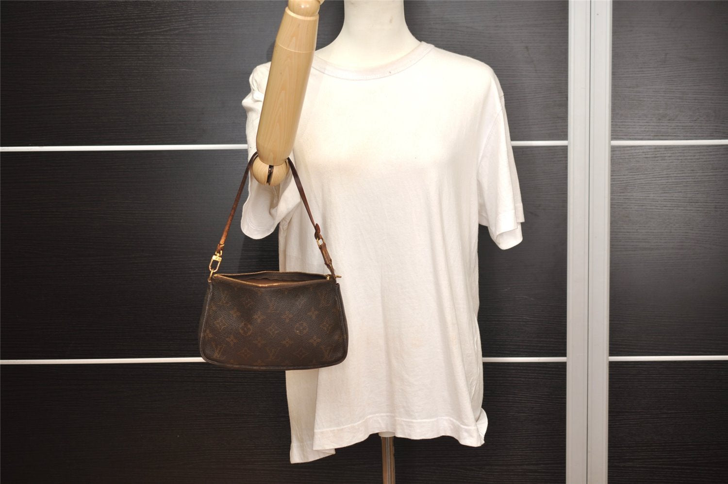 Authentic Louis Vuitton Monogram Pochette Accessoires Pouch M51980 Junk 4450J