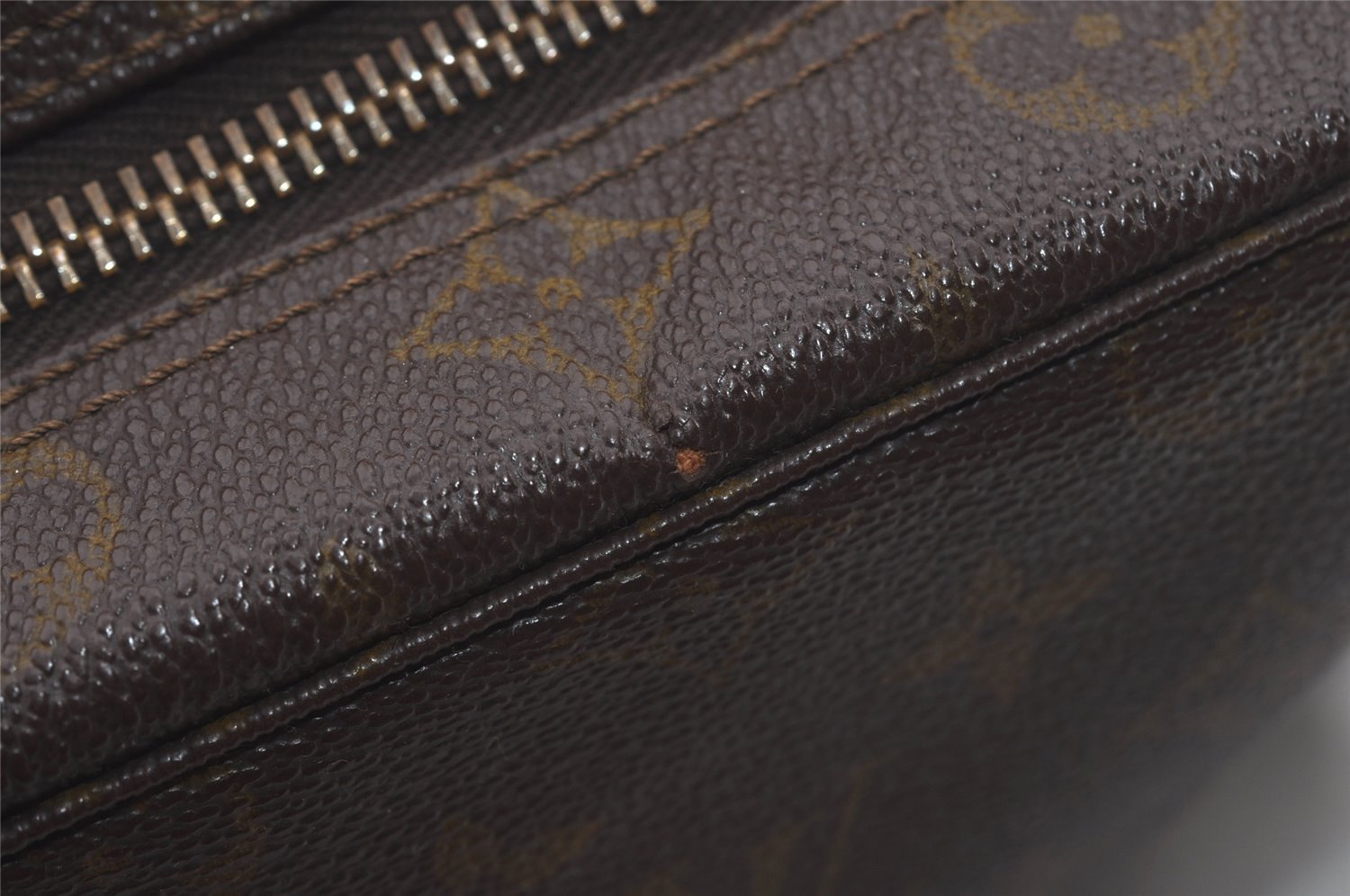 Auth Louis Vuitton Monogram Trousse Toilette 28 Clutch Hand Bag Old Model 4454I