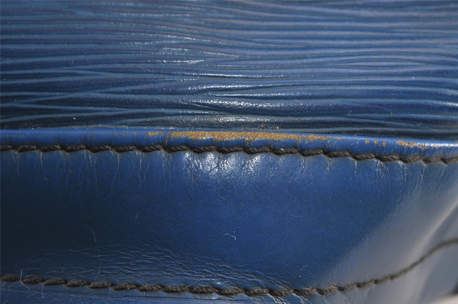 Authentic Louis Vuitton Epi Noe Shoulder Drawstring Bag Blue M44005 LV 4455J