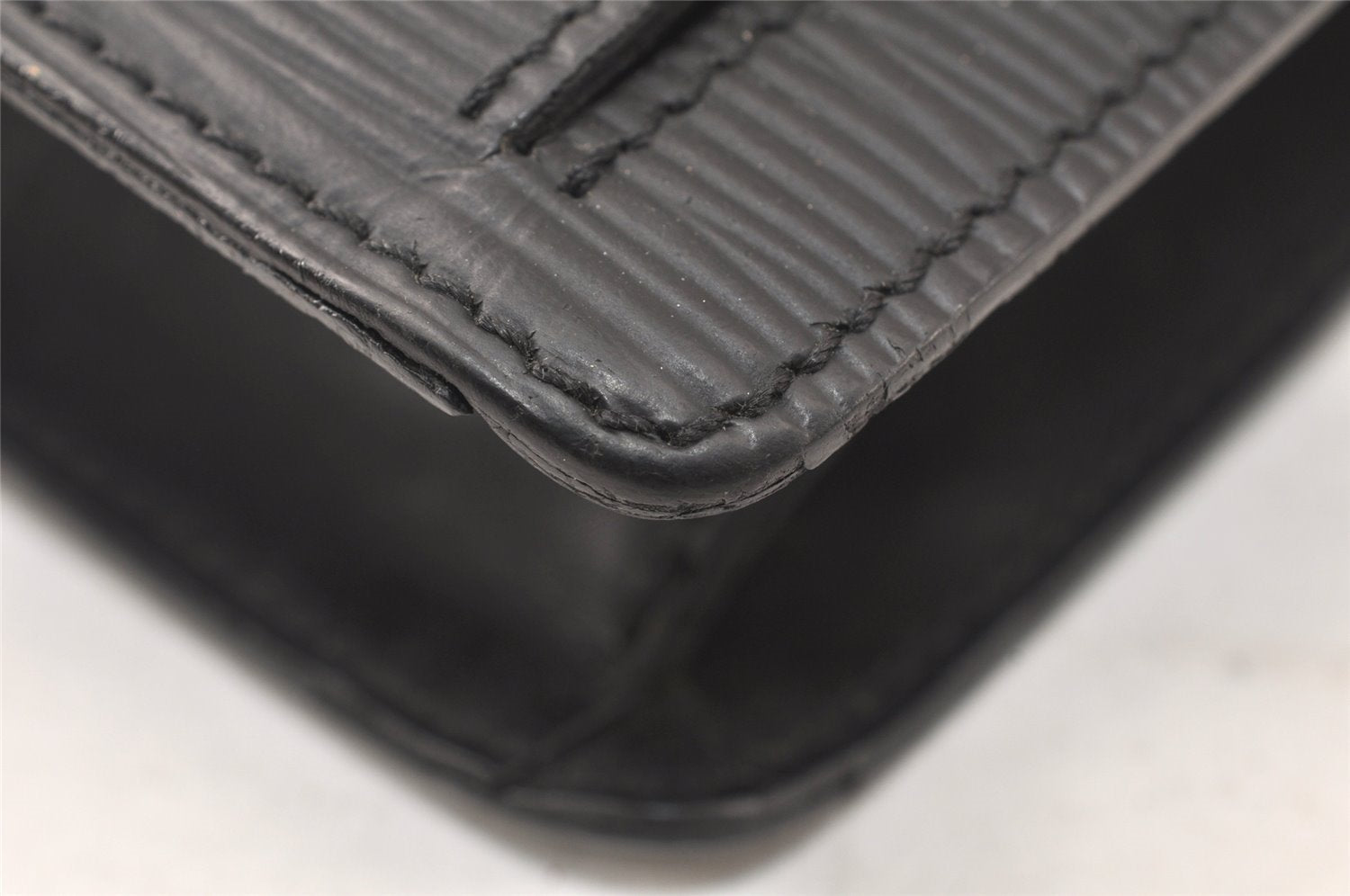 Auth Louis Vuitton Epi Pochette Sellier Dragonne Clutch Bag M52612 Black 4456K