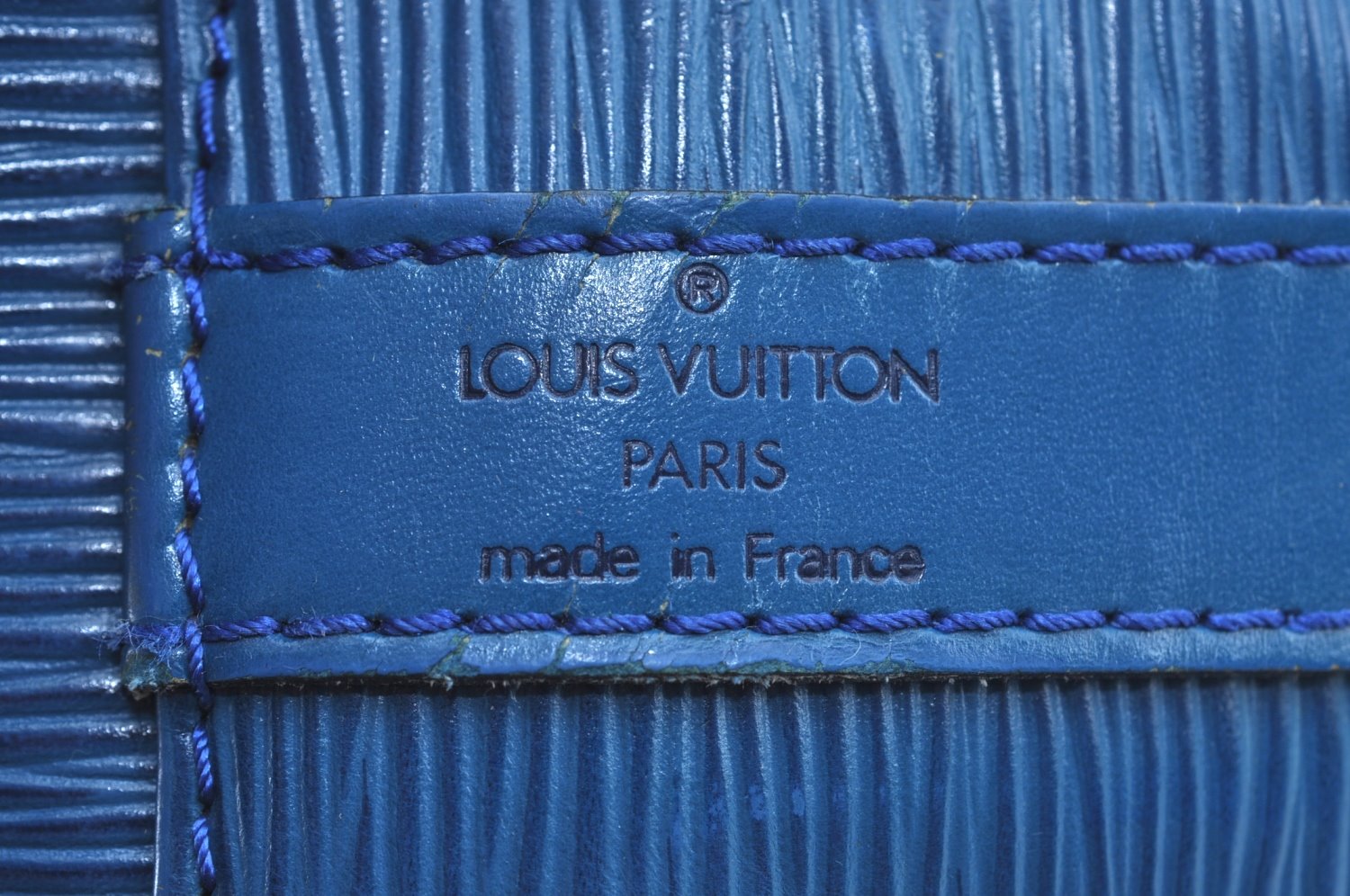 Authentic Louis Vuitton Epi Petit Noe Shoulder Drawstring Bag M44105 Blue 4457I